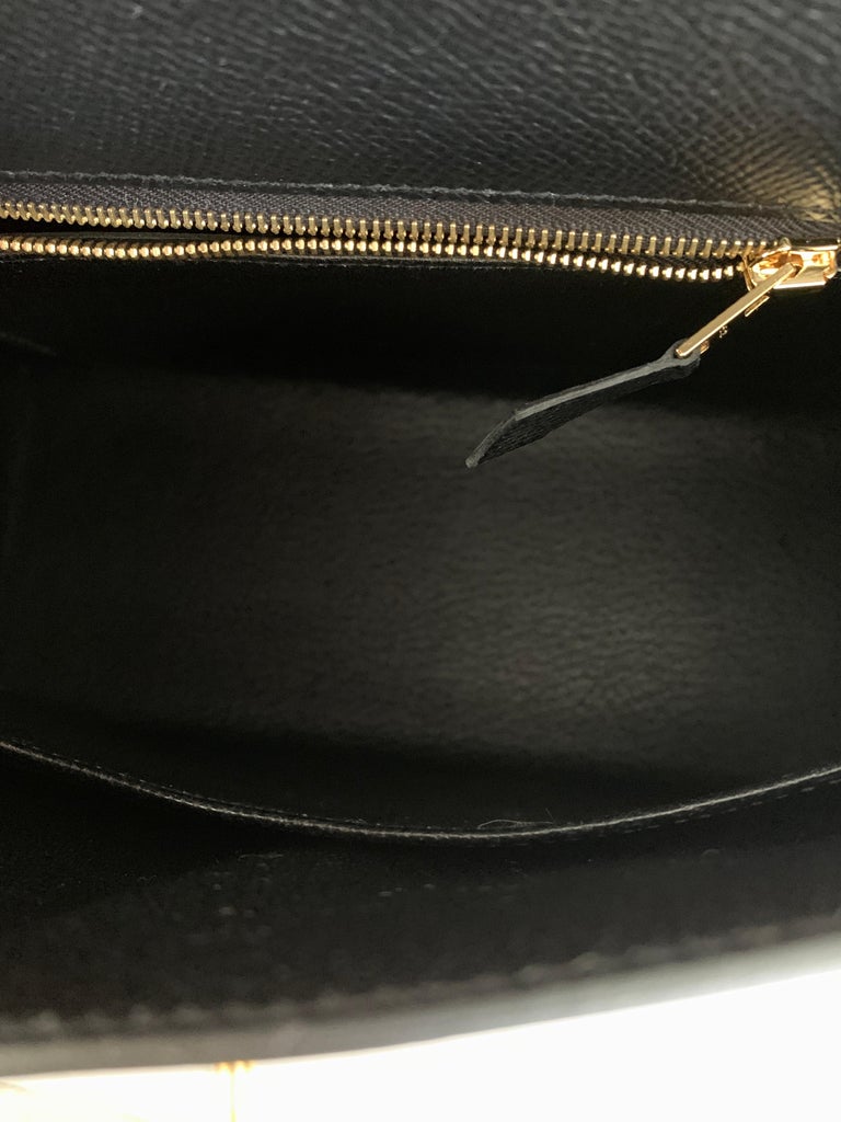 Hermès Black Epsom Kelly Dépêches 25 Gold Hardware, 2019 Available