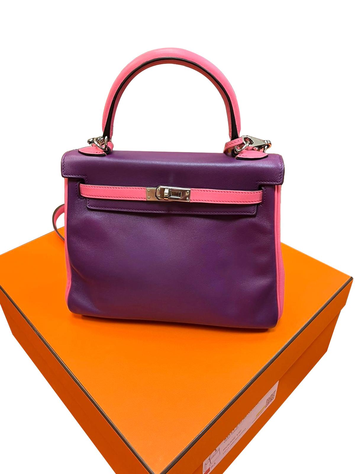 Hermes Kelly 25 Bubblegum Purple Two-Tone Swift Leather Palladium Hardware In Excellent Condition For Sale In Aventura, FL