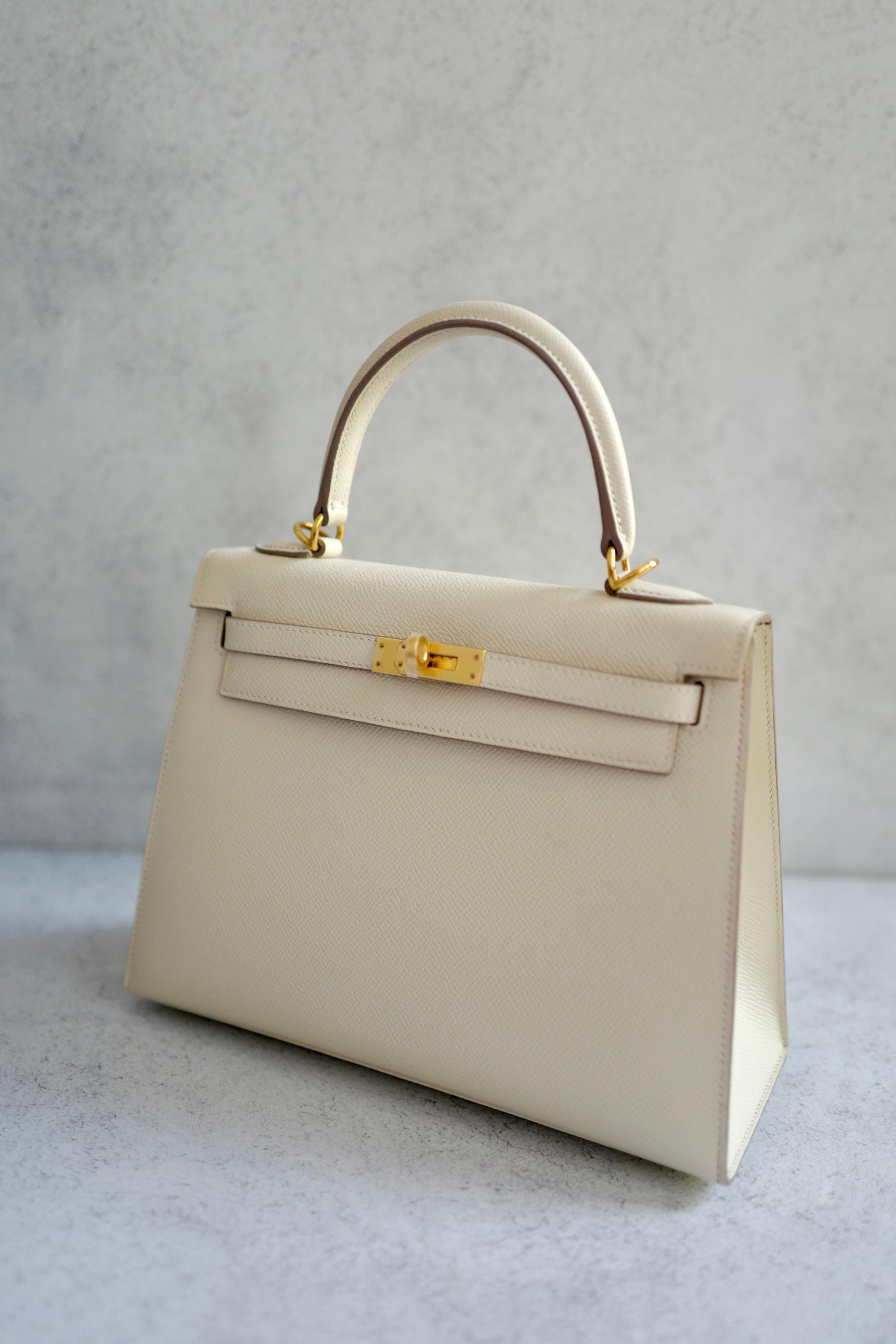 Hermes Kelly 25 Craie epsom sellier Oro Hardware In condizioni ottime in vendita a Forest Park, GA