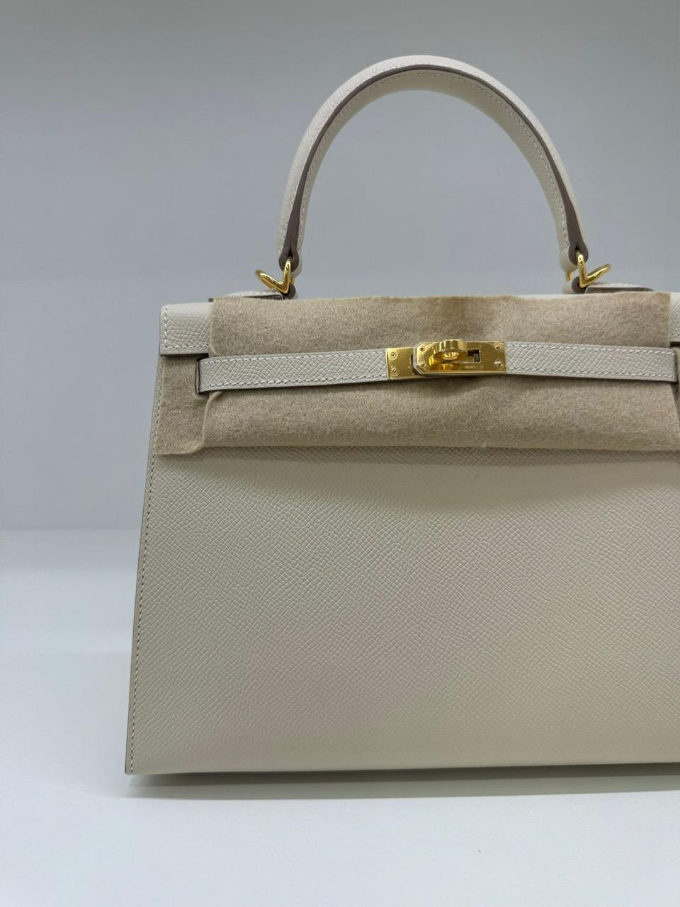 Women's or Men's Hermes Kelly 25 Craie GHW For Sale