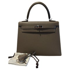 Borsa Hermes Kelly 25 Etoupe Epsom con hardware in palladio