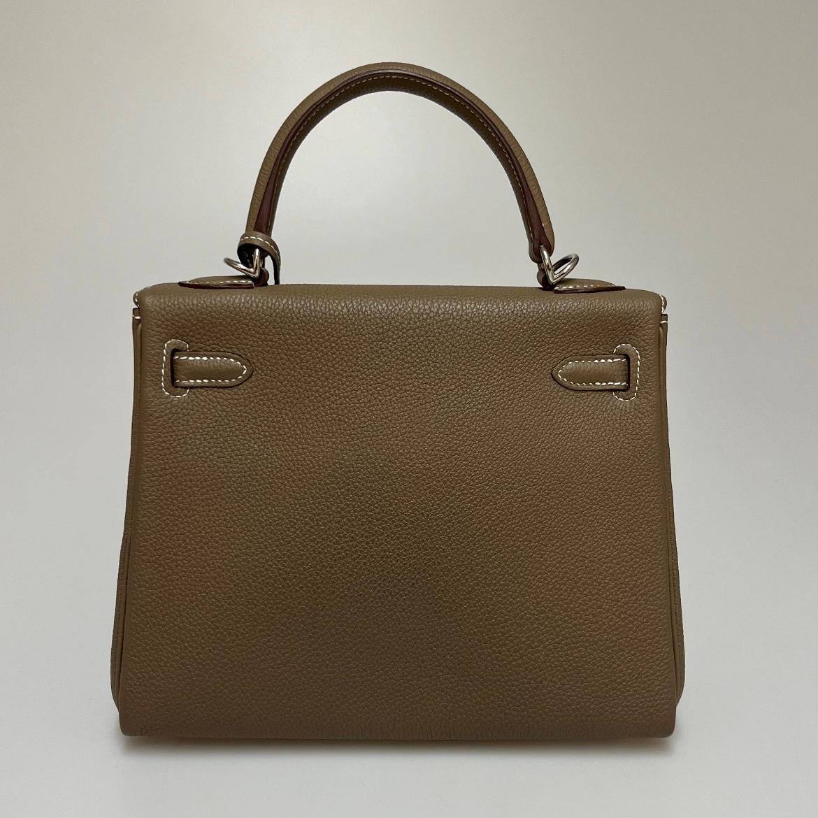 Brown Hermès Kelly 25 Etoupe In Togo Leather With Silver Hardware