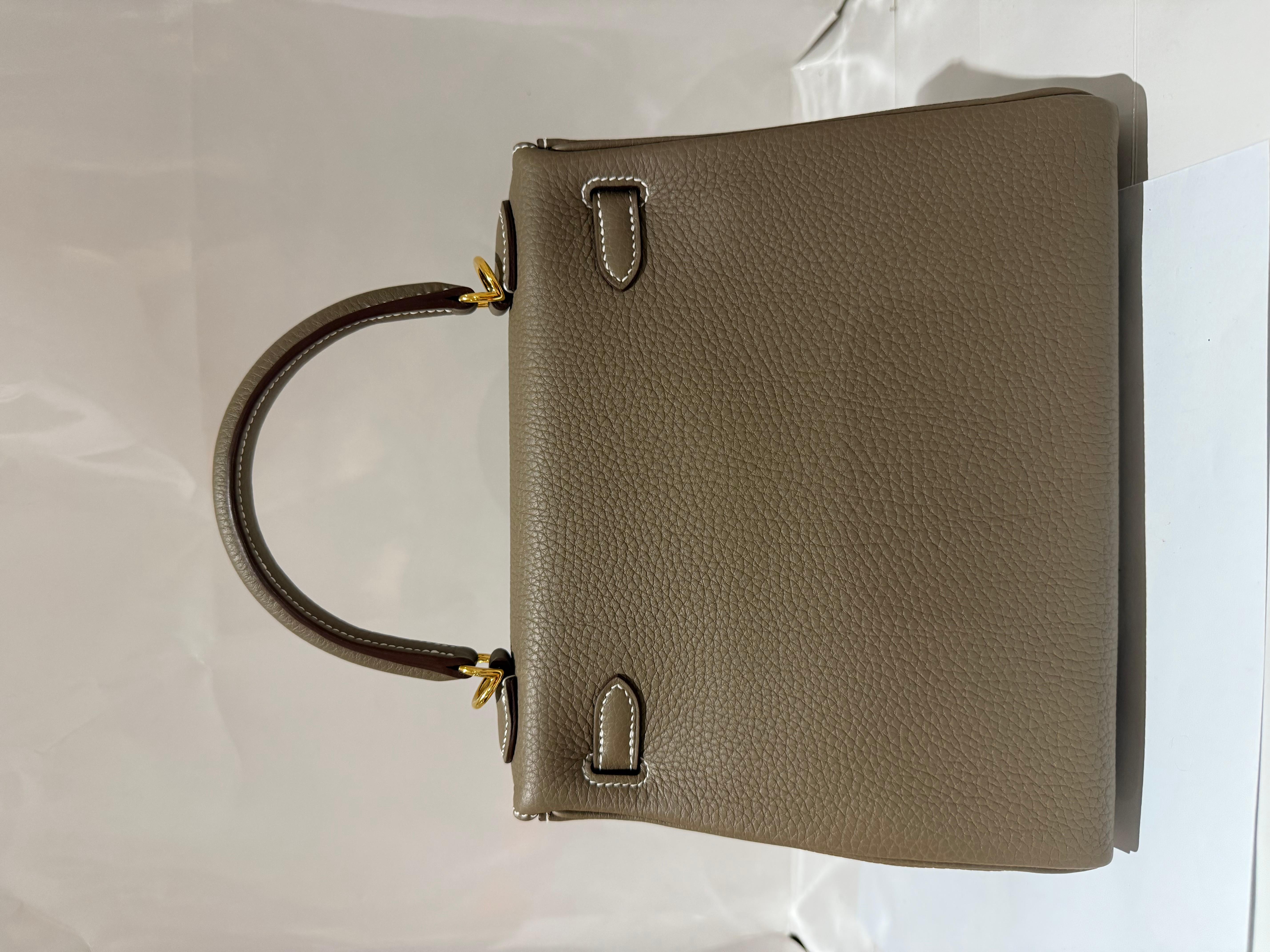 Brown Hermes Kelly 25 Etoupe togo gold hardware handbag