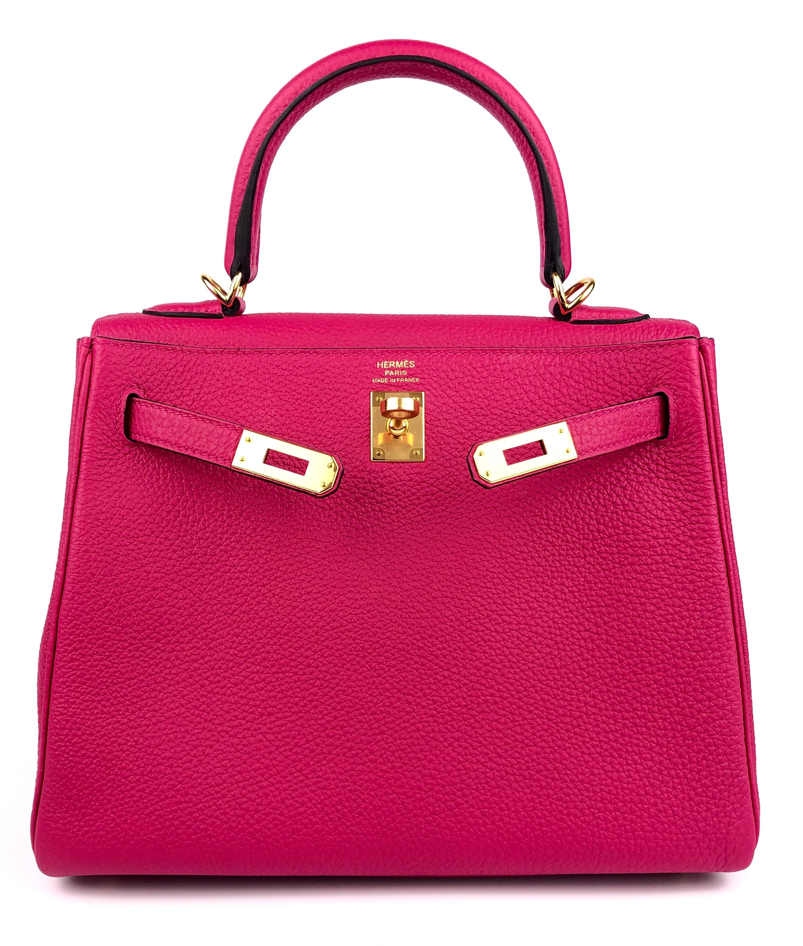 Women's or Men's Hermes Kelly 25 Framboise Pink Togo Leather Gold Hardware NEW  For Sale