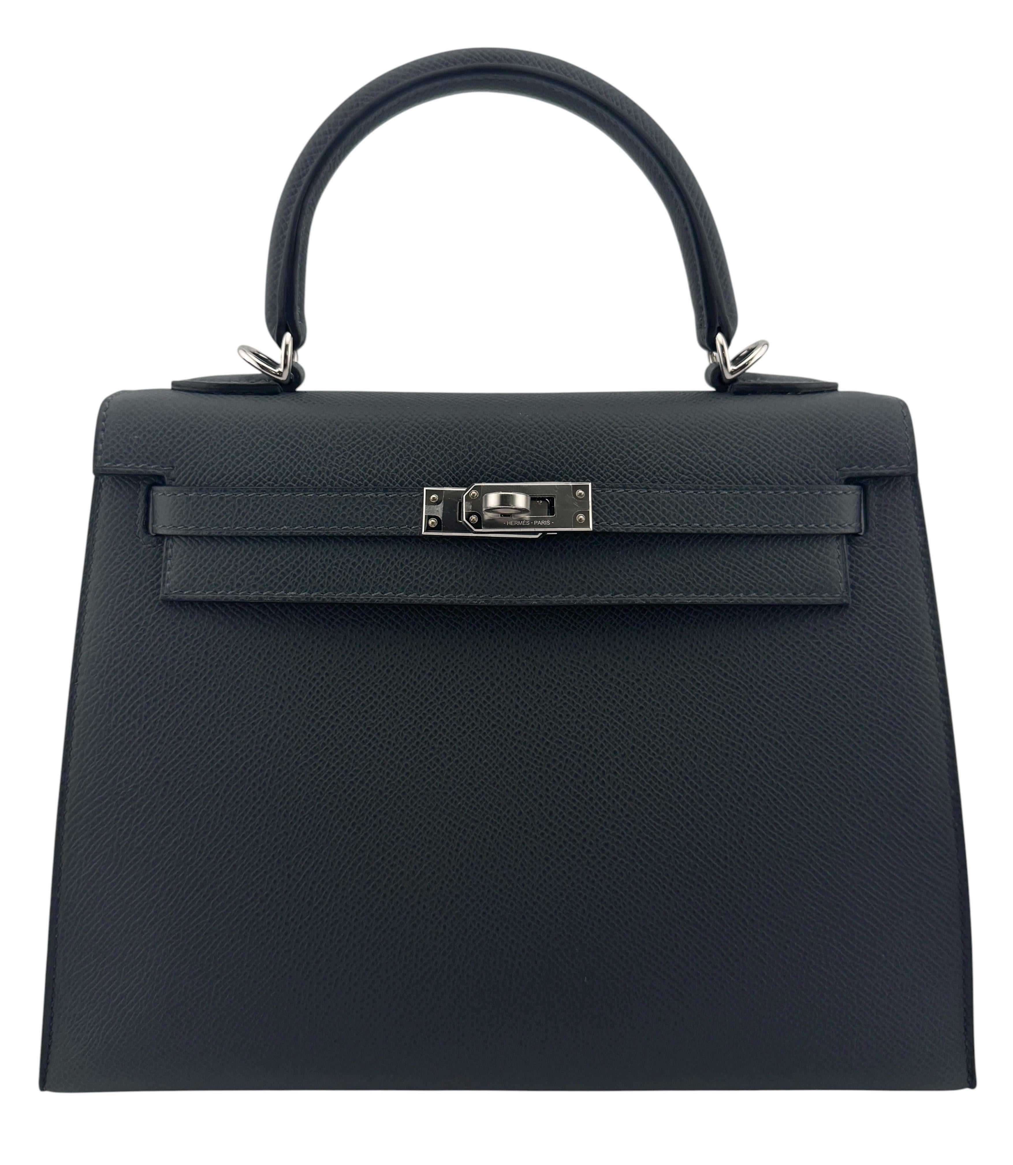 Hermes kelly 25 Gris Misty Palladium  Hardware 2024 im Zustand „Hervorragend“ im Angebot in Miami, FL