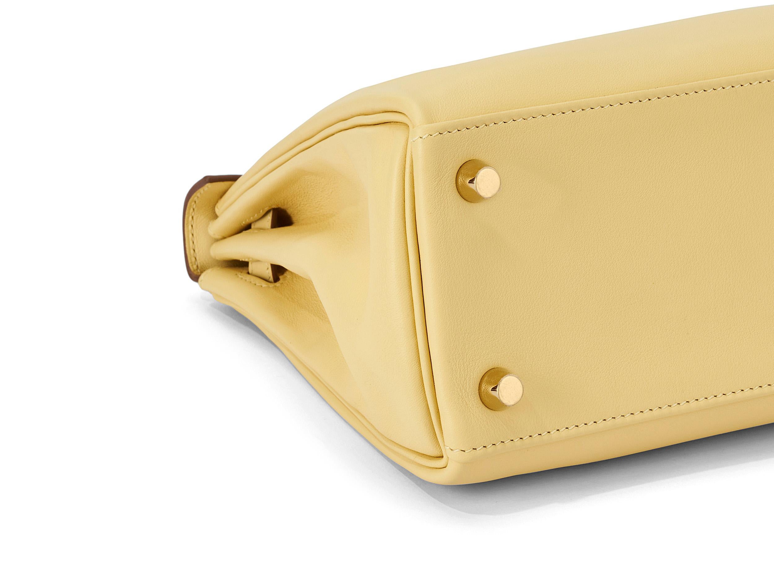 Hermès Kelly 25 Jaune Poussin Swift Gold Hardware For Sale 1