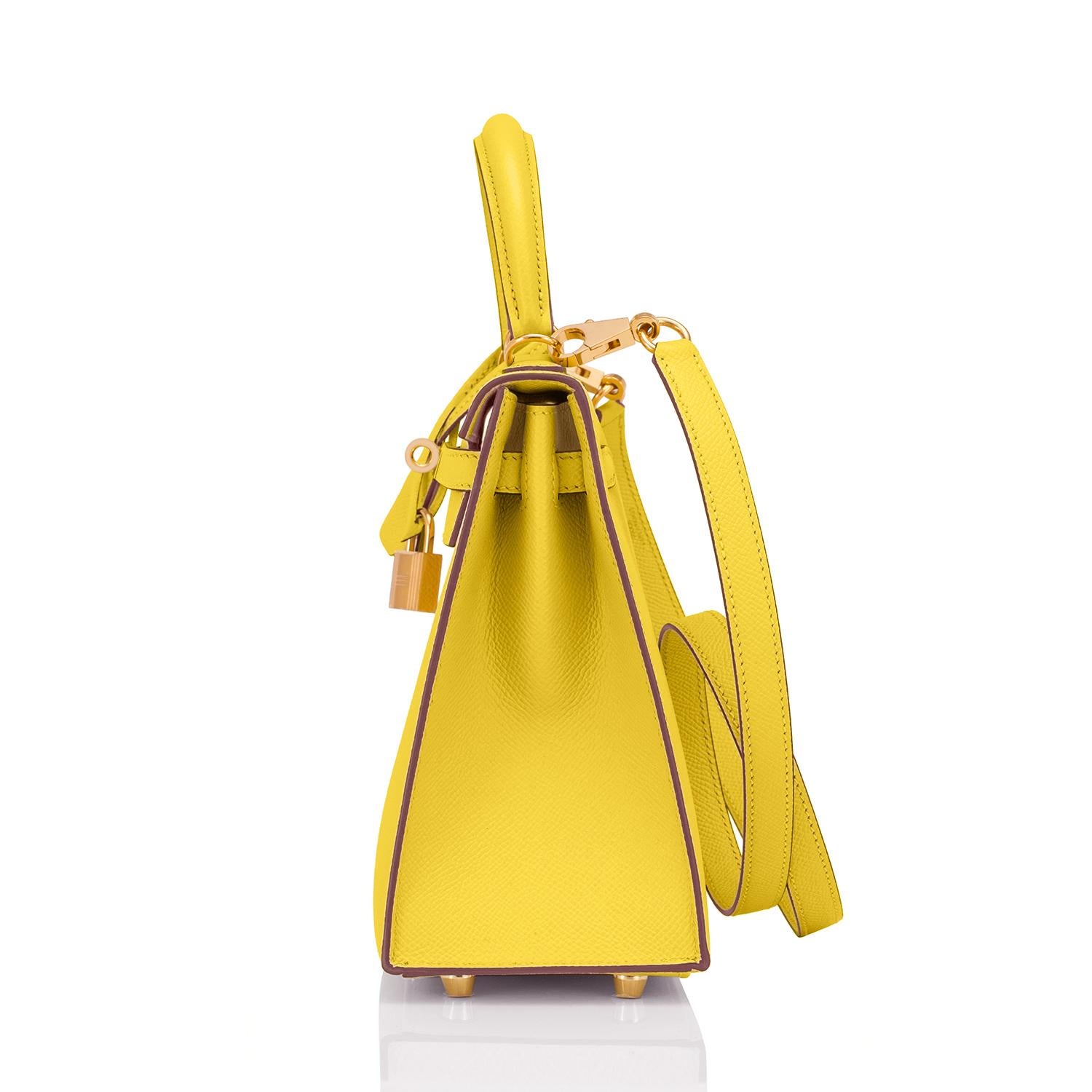 Hermes Kelly 25 Lime Epsom Sellier Shoulder Bag Gold Hardware Fluo Yellow Rare Neuf - En vente à New York, NY
