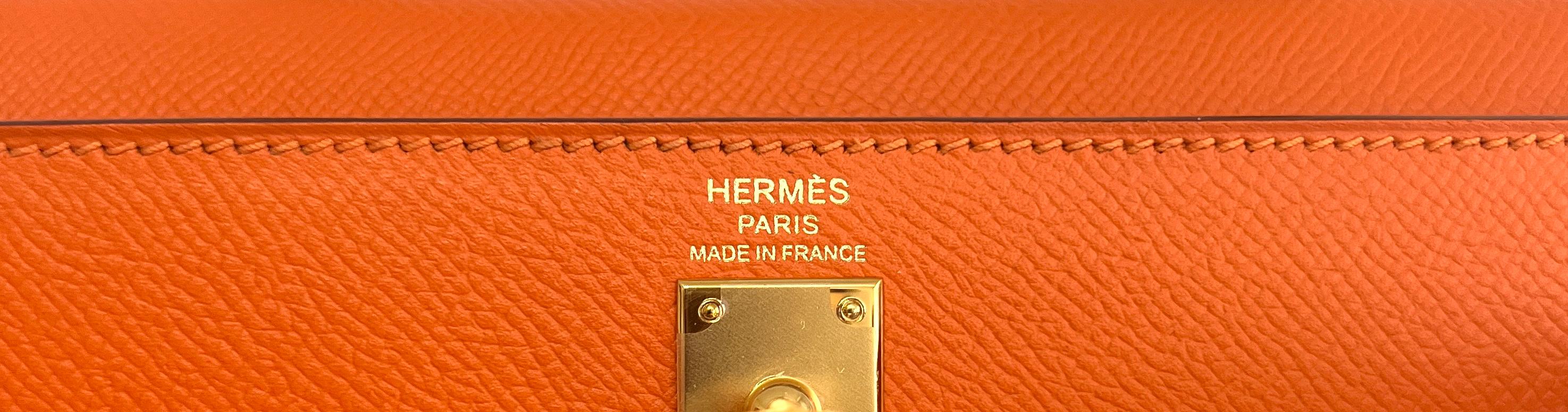 Hermes Kelly 25 Orange Sellier Epsom Leather Shoulder Bag Gold Hardware In Excellent Condition In Miami, FL