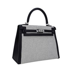 Hermes Kelly 25 Quadrille Viking Toile Black / White Sellier Bag