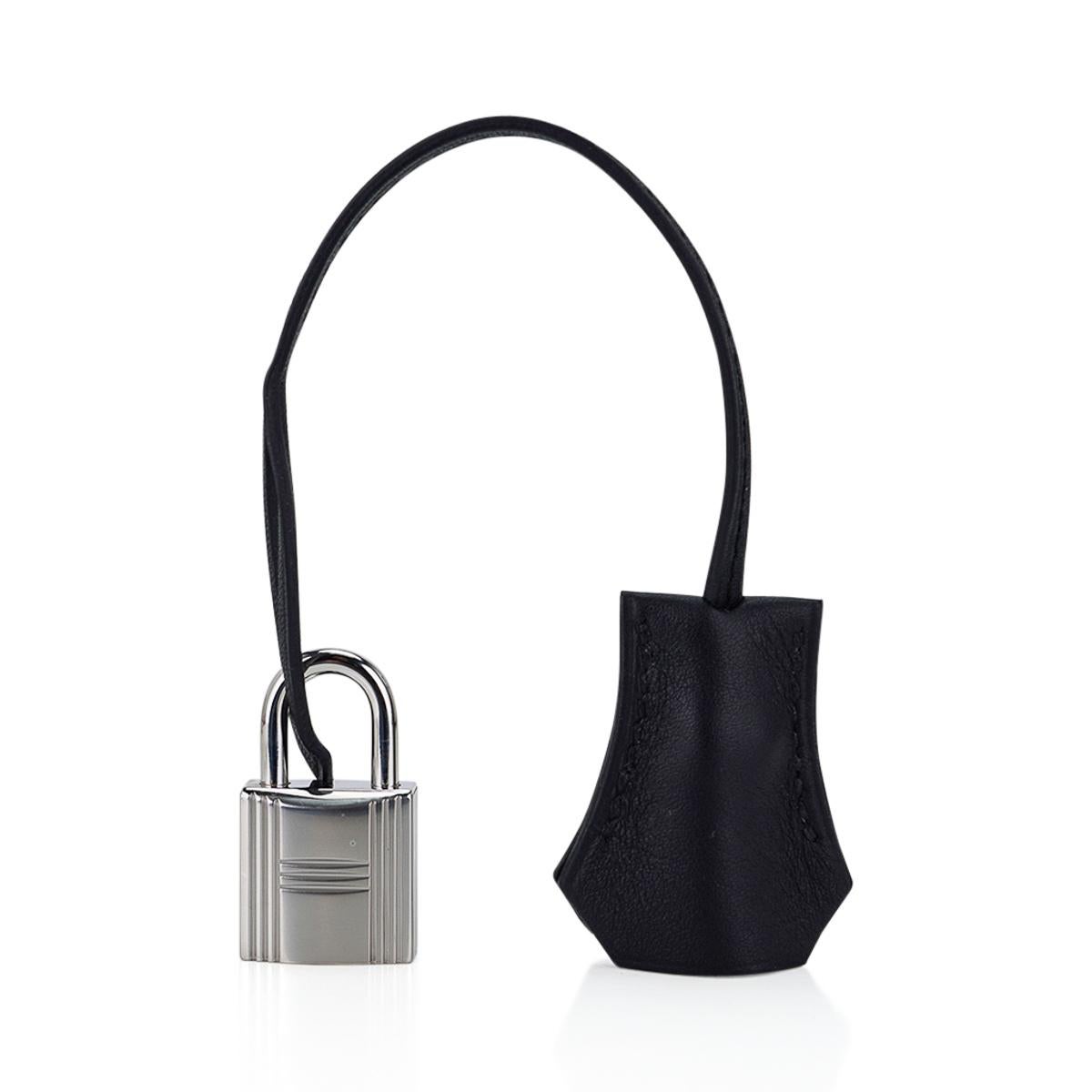 Hermes Kelly 25 Quadrille Viking Toile Black / White Sellier Bag For Sale 2