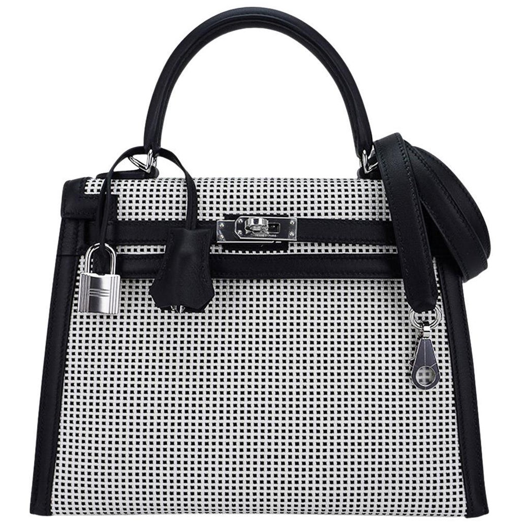 Hermes Kelly 25 Quadrille Viking Toile Black / White Sellier Bag en vente