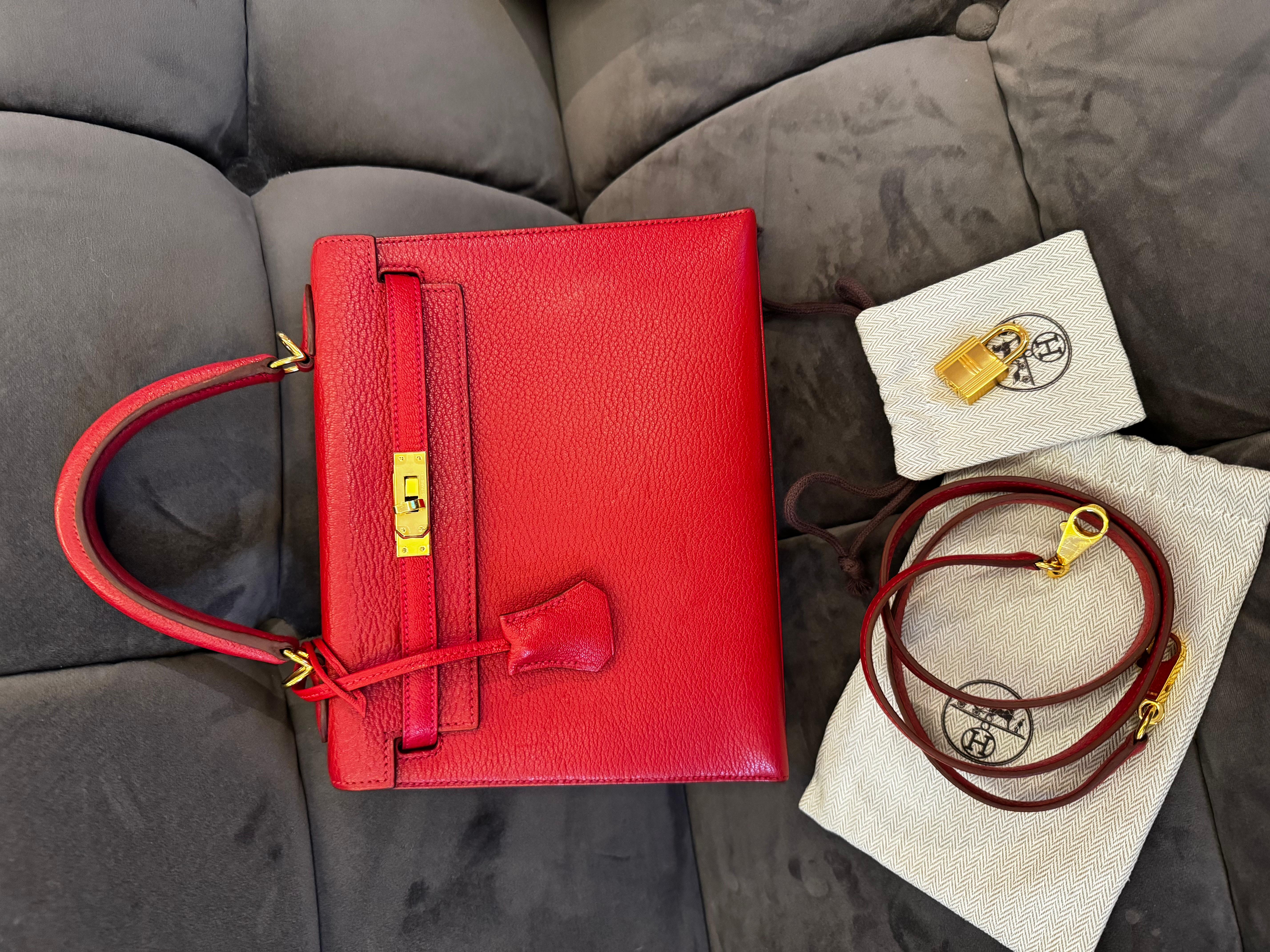 Hermes Kelly 25 Red VERMILLON CHÈVRE SELLIER GOLD HARDWARE Bag For Sale 5