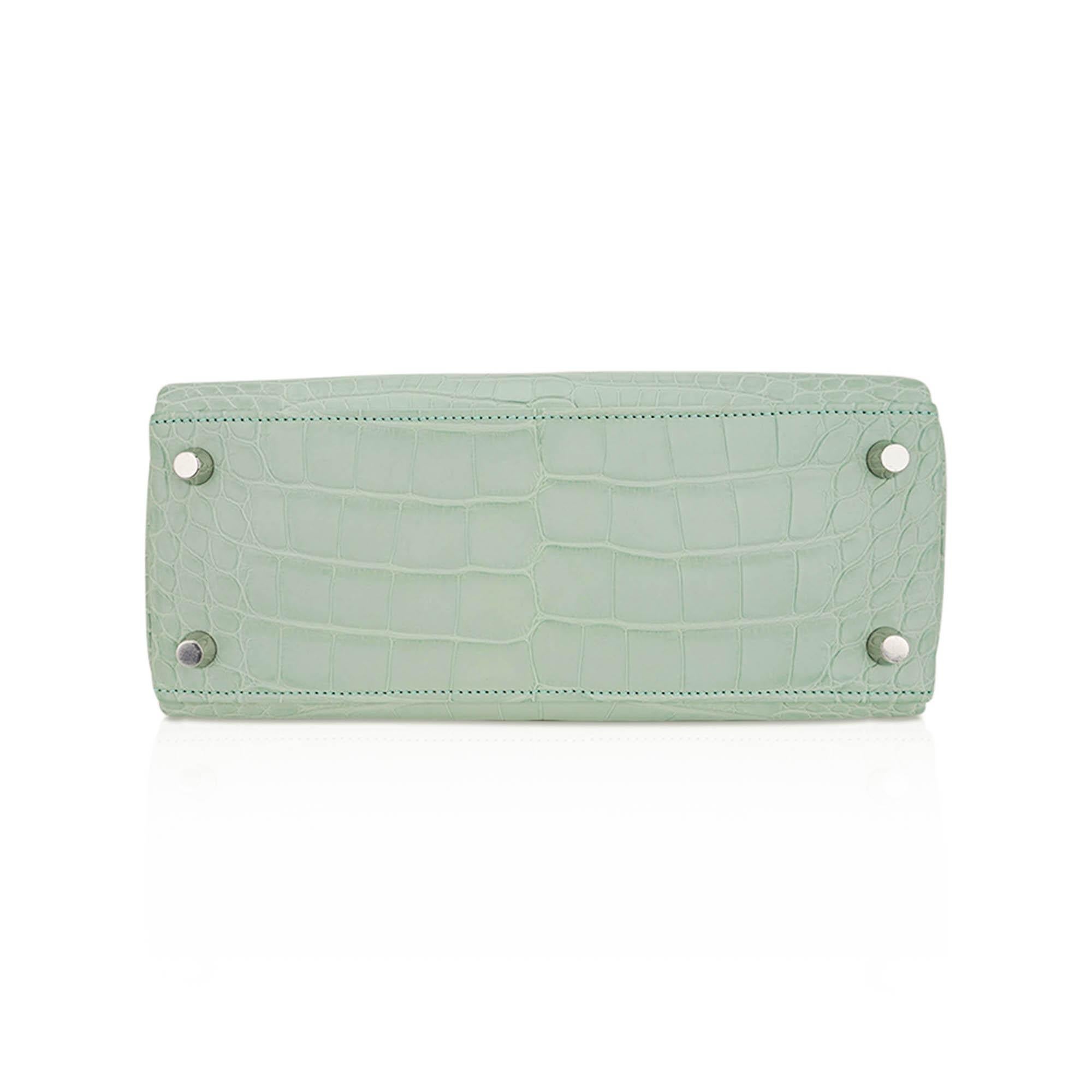 Hermes Kelly 25 Retourne Bag Vert d'Eau Matte Alligator with Palladium Hardware For Sale 5