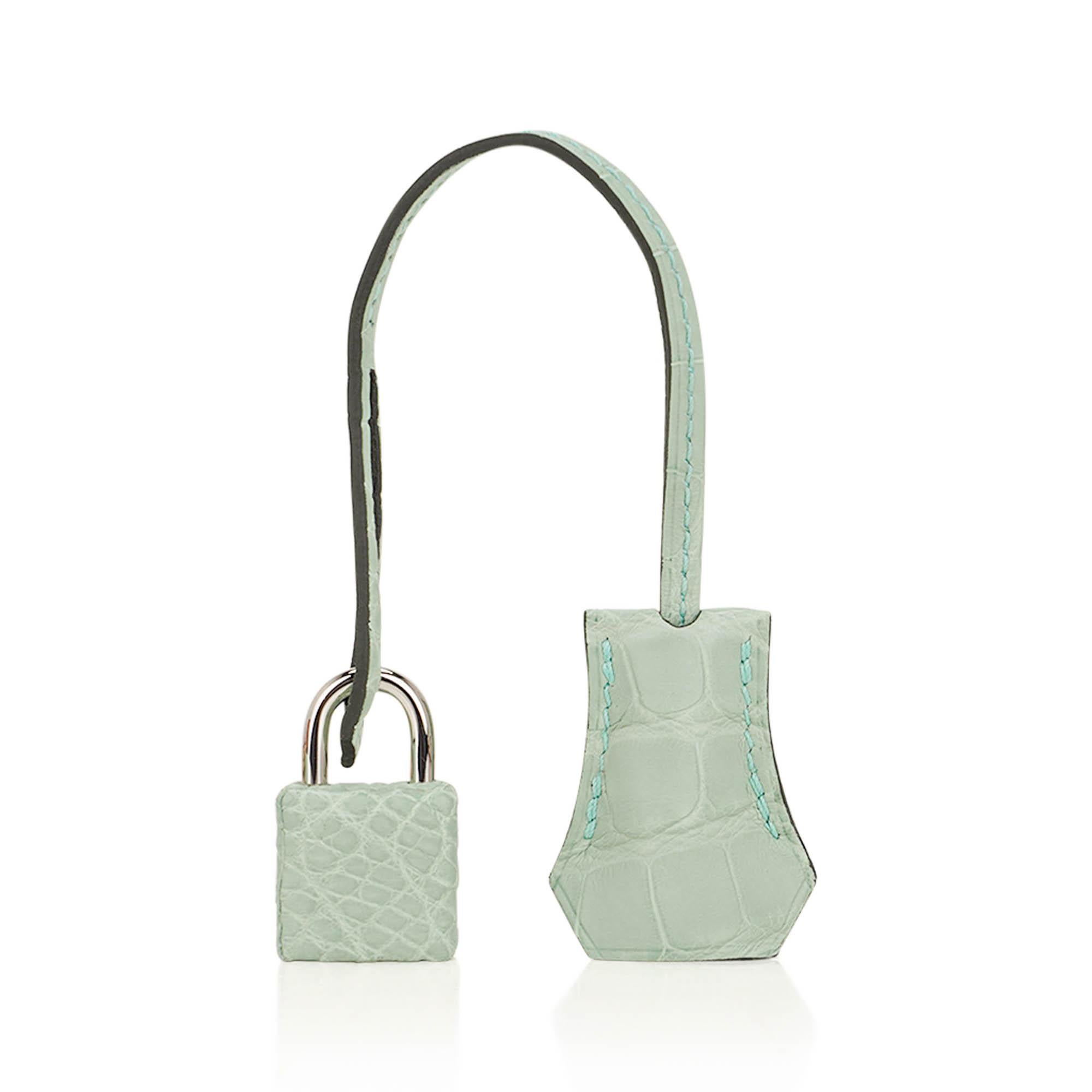 Hermes Kelly 25 Retourne Bag Vert d'Eau Matte Alligator with Palladium Hardware For Sale 3