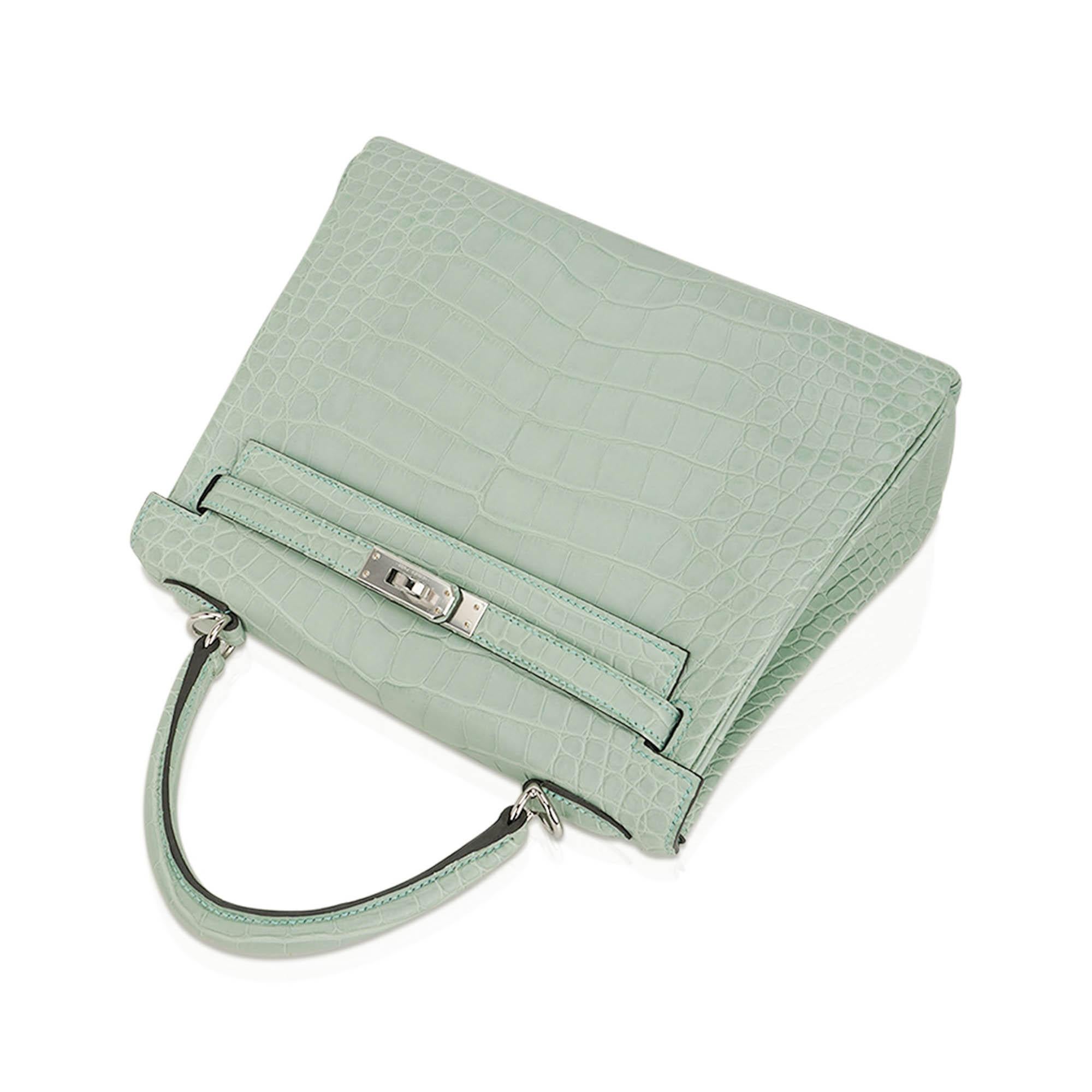 Hermes Kelly 25 Retourne Bag Vert d'Eau Matte Alligator with Palladium Hardware For Sale 4