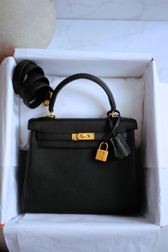 Hermès Kelly 25 Retourne Black Togo Leather Gold Hardware 2025