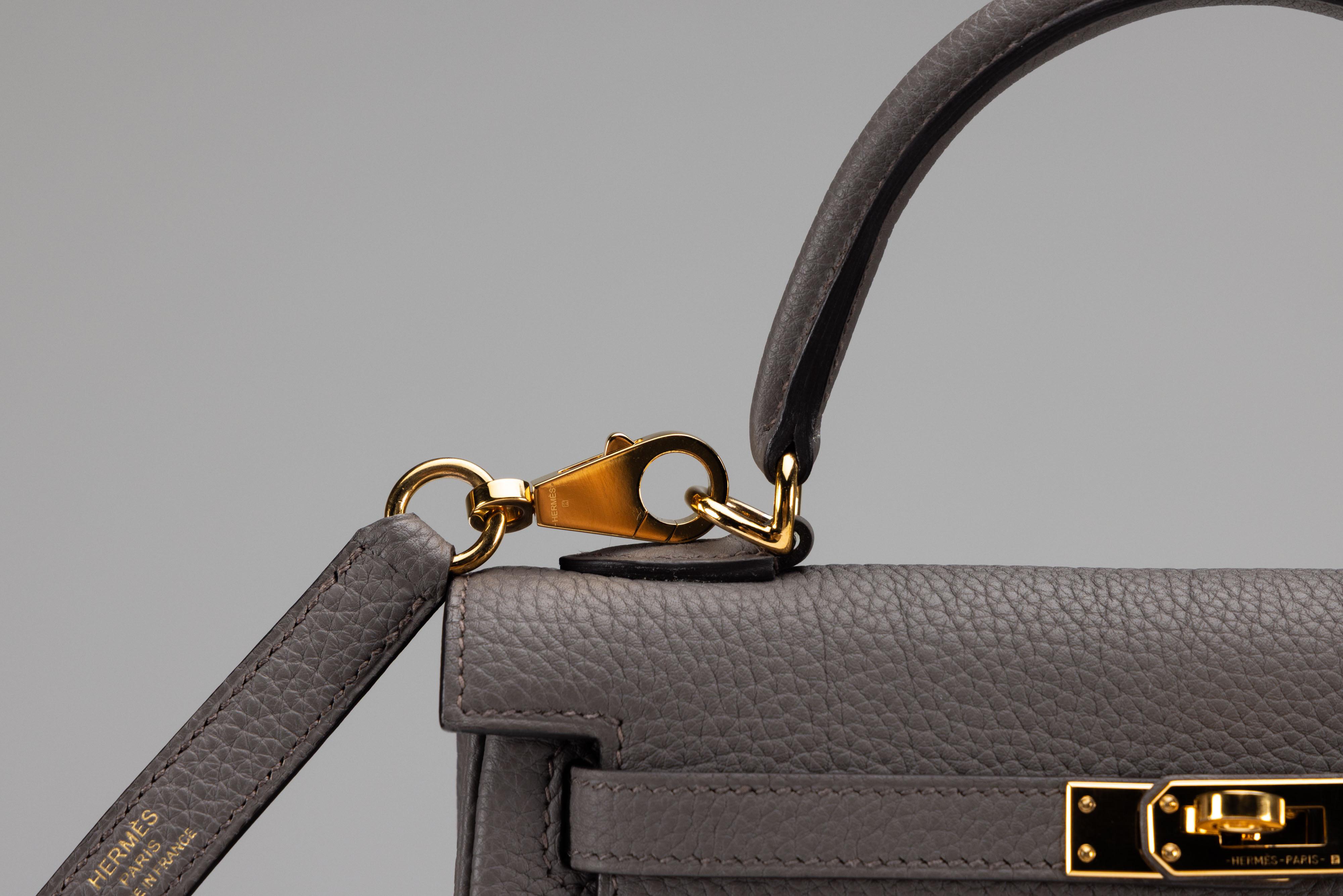 Hermès Kelly 25 Retourne Togo Gris Etain Set completo In condizioni ottime in vendita a Roosendaal, NL