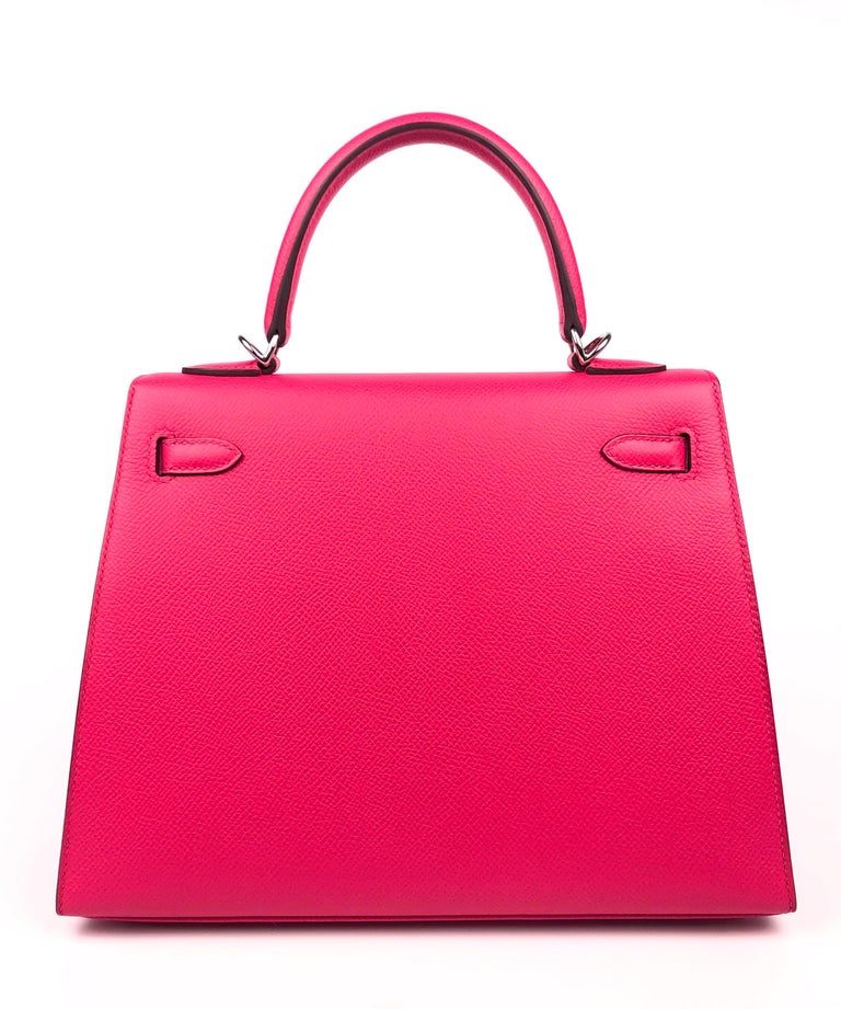 Women's or Men's Hermes Kelly 25 Rose Extreme Sellier Pink Shoulder Bag Palladium Hardware For Sale