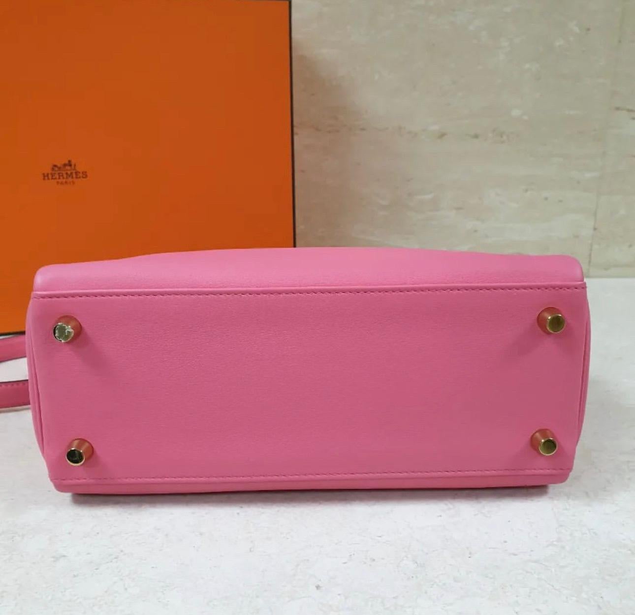 Hermes Kelly 25 Rose Leather Bag In Good Condition In Krakow, PL