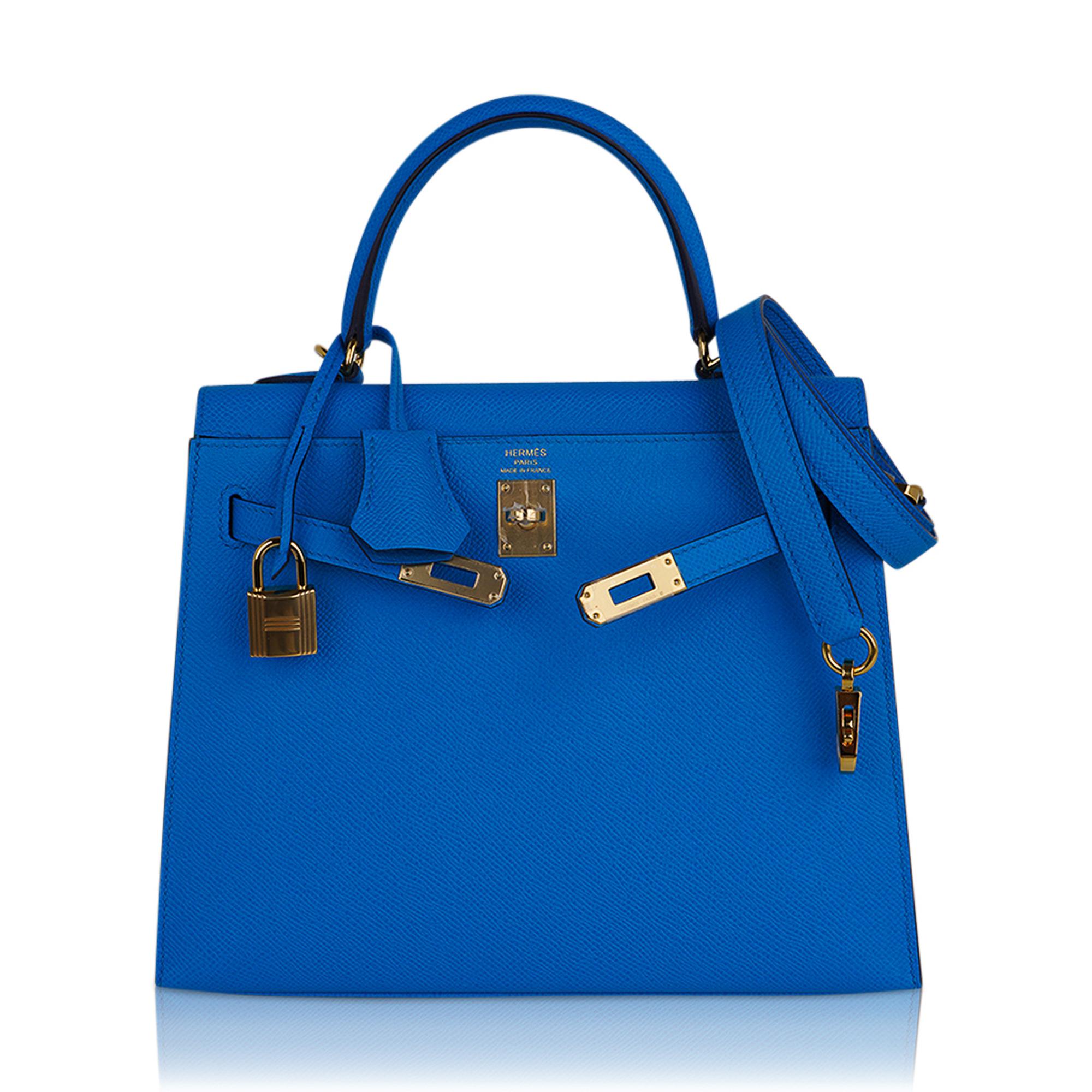 Bleu Sac Hermès Kelly 25 Sellier bleu Frida en cuir Epsom finitions métalliques dorées en vente