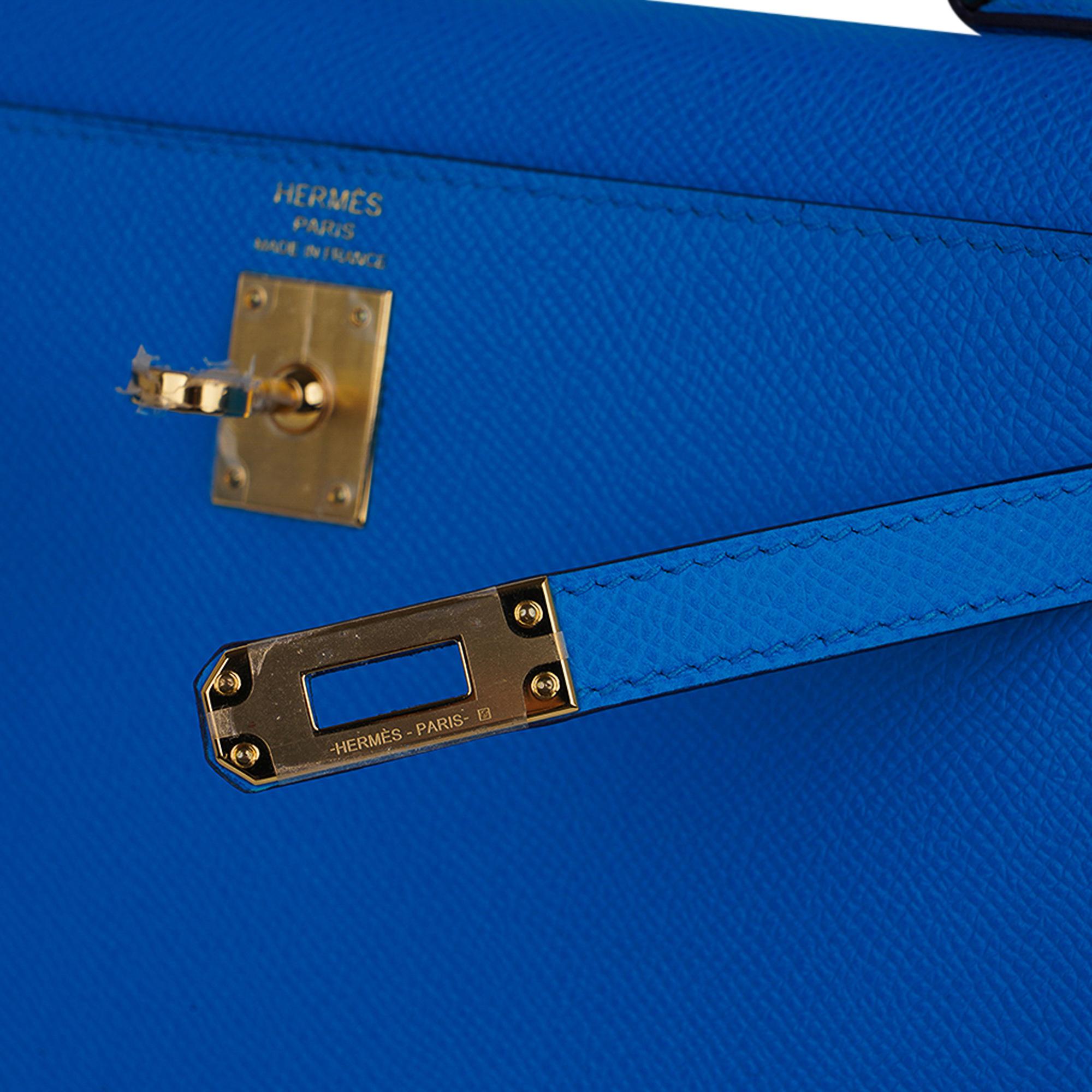 Sac Hermès Kelly 25 Sellier bleu Frida en cuir Epsom finitions métalliques dorées Pour femmes en vente