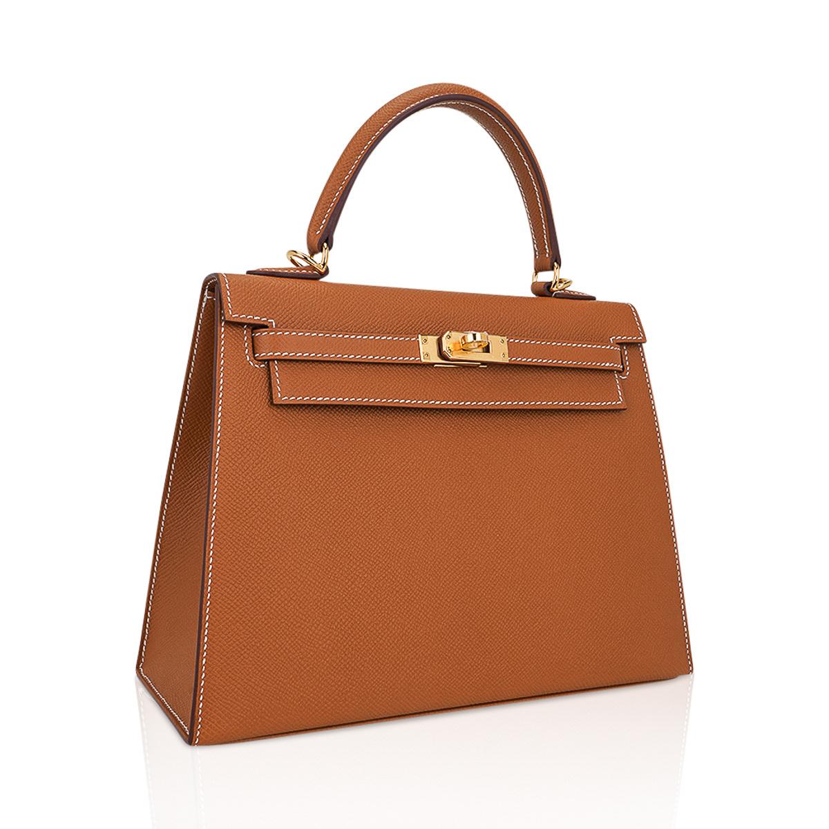 Mightychic offers an Hermes Kelly Sellier 25 bag featured in classic Gold accentuated with signature bone topstitch detail.
Refined with gold hardware and Epsom leather.
Comes with signature Hermes box, raincoat, shoulder strap, sleepers, lock, keys