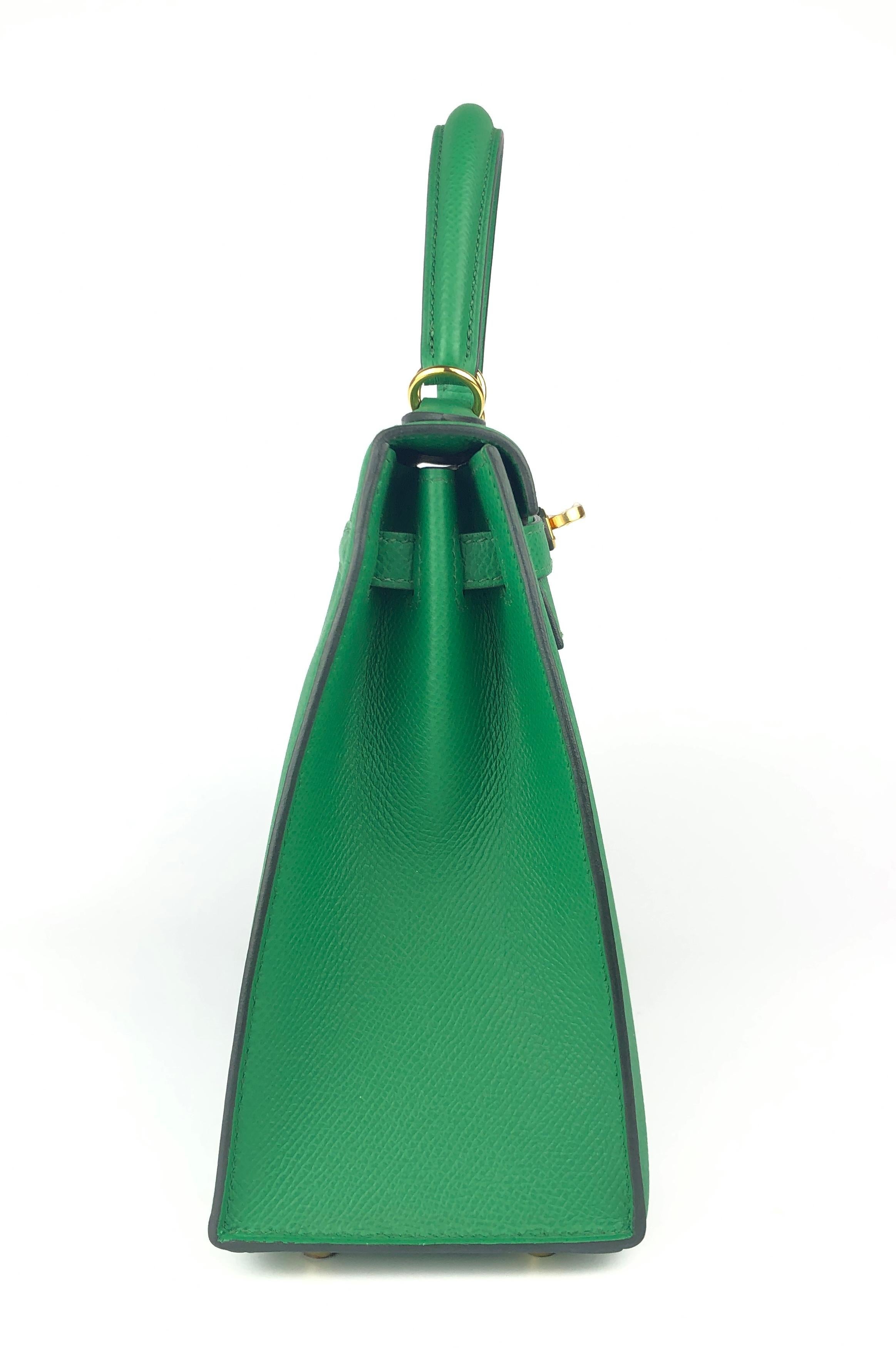 Hermes Kelly 25 Sellier Cactus Green Epsom Leather Shoulder Bag Gold Hardware In Excellent Condition In Miami, FL