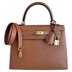 Hermes Kelly 25 Sellier Gold Tan Epsom Leather Gold Hardware Shoulder Bag