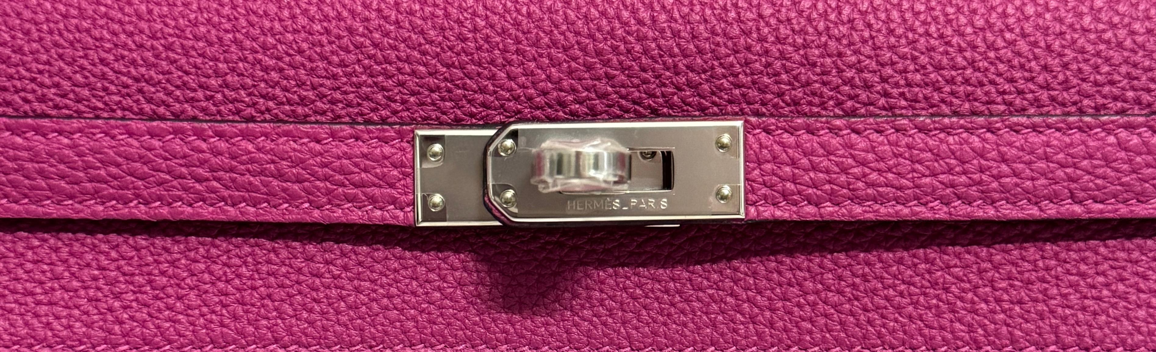 Hermes Kelly 25 Sellier Special Order Rose Pourpre Pink Togo Palladium HWR RARE In New Condition In Miami, FL