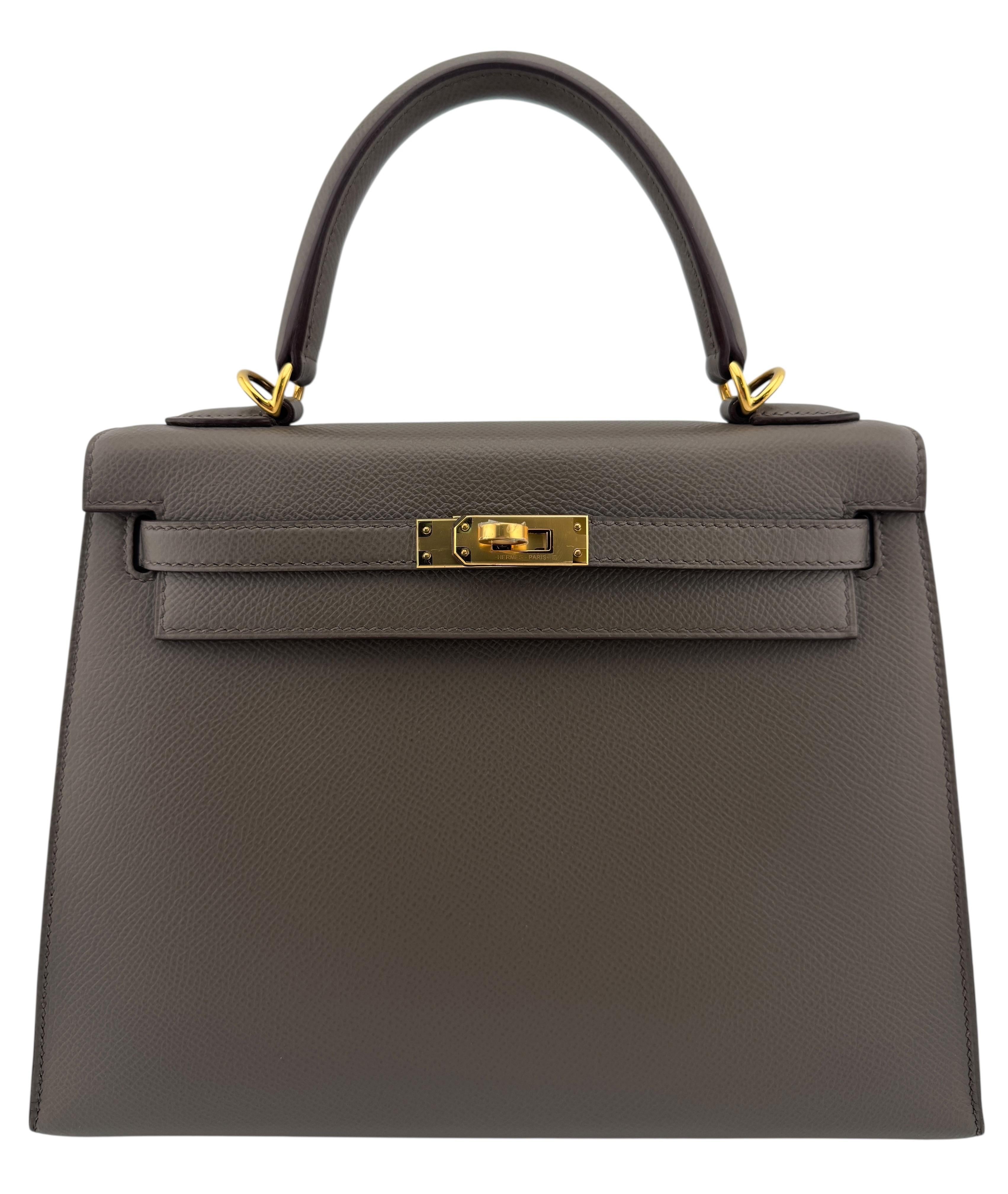 Hermes Kelly 25 Sellier Macchia Grigio Grigio Epsom Pelle Hardware Oro Raro In condizioni ottime in vendita a Miami, FL