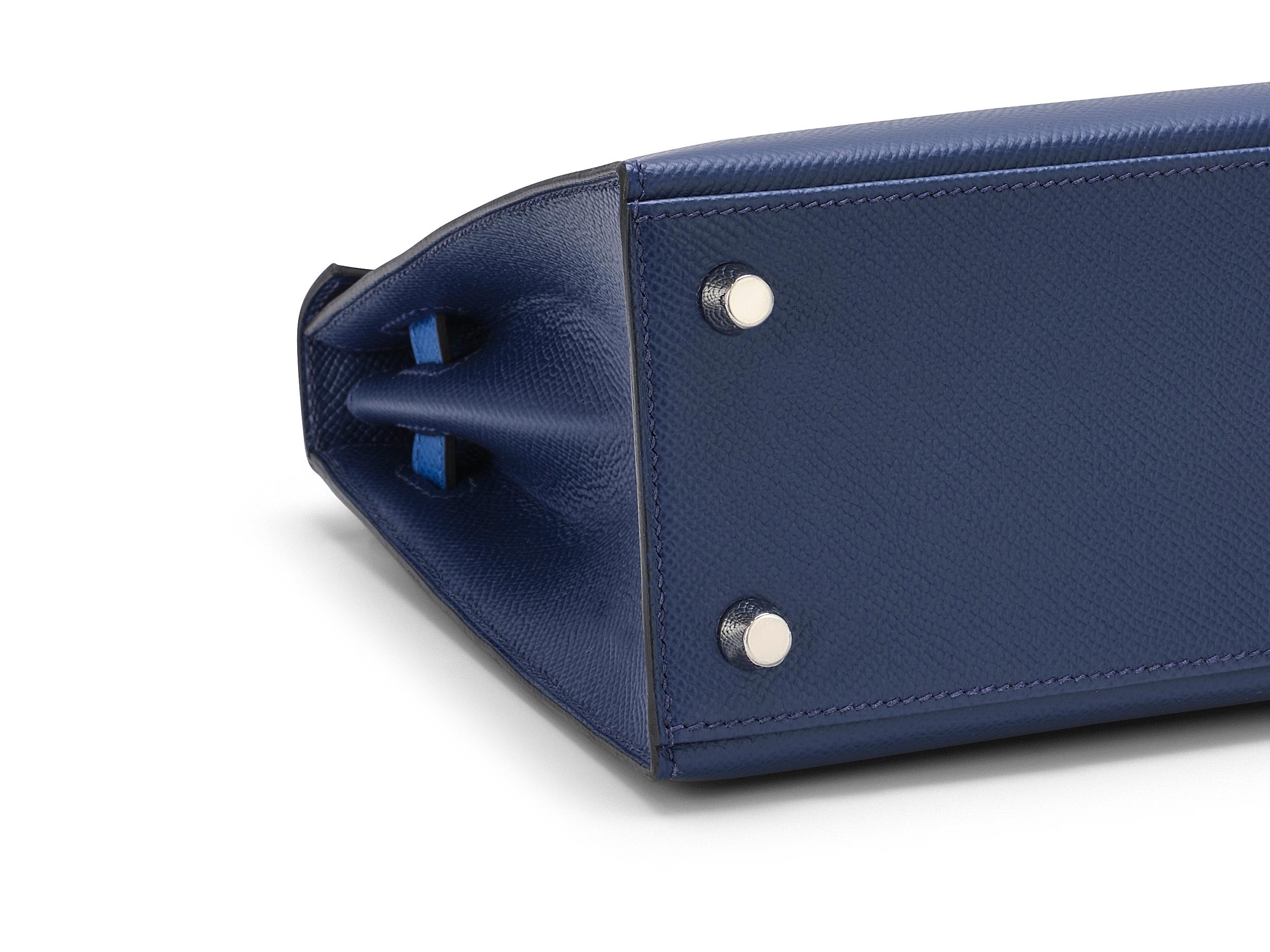 Femenino o masculino Hermès Kelly 25 Sellier Tri-Color Bleu Saphir Epsom Palladium Hardware en venta