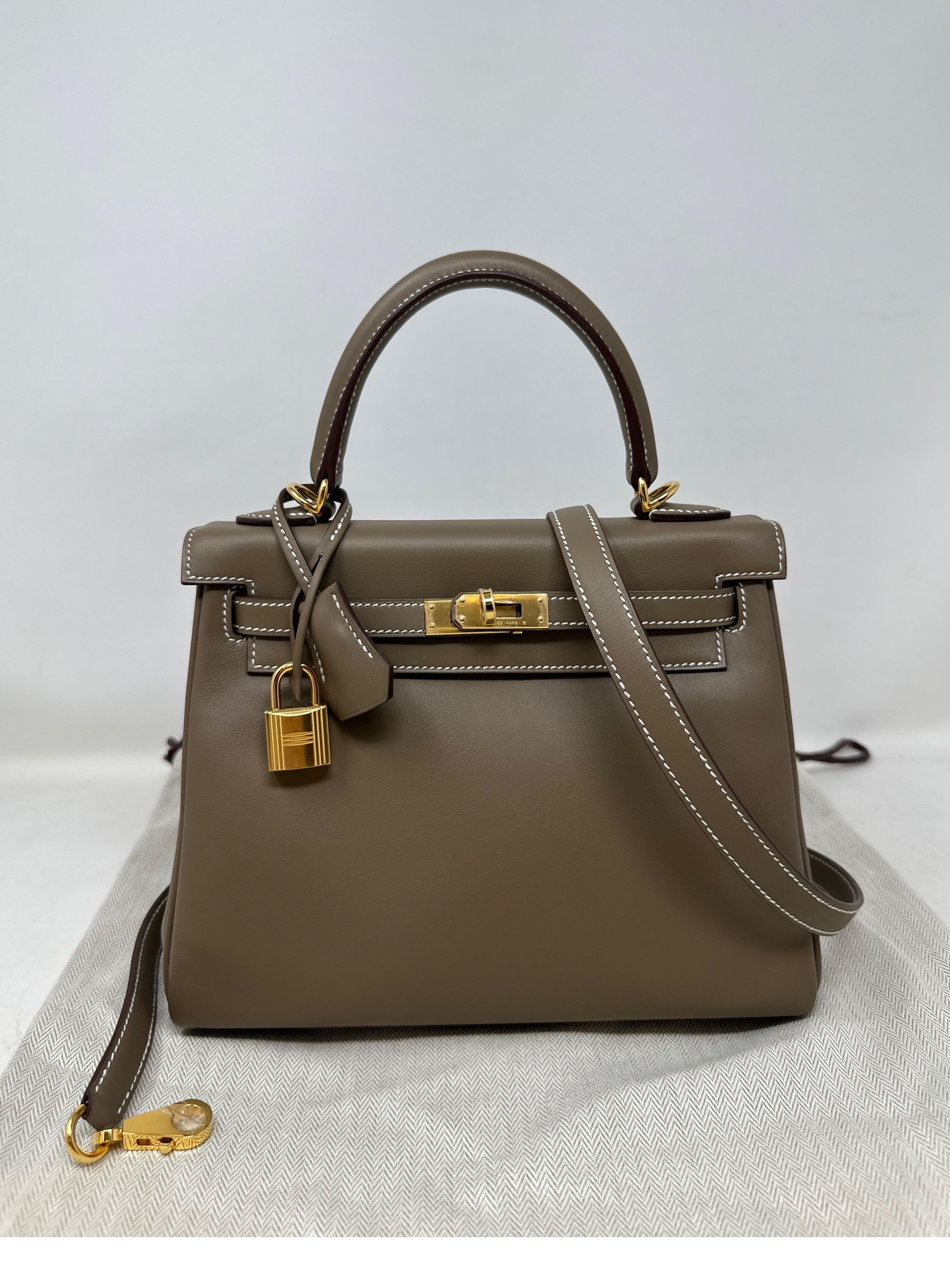 Hermes Kelly 25 Swift Etoupe Bag  For Sale 11