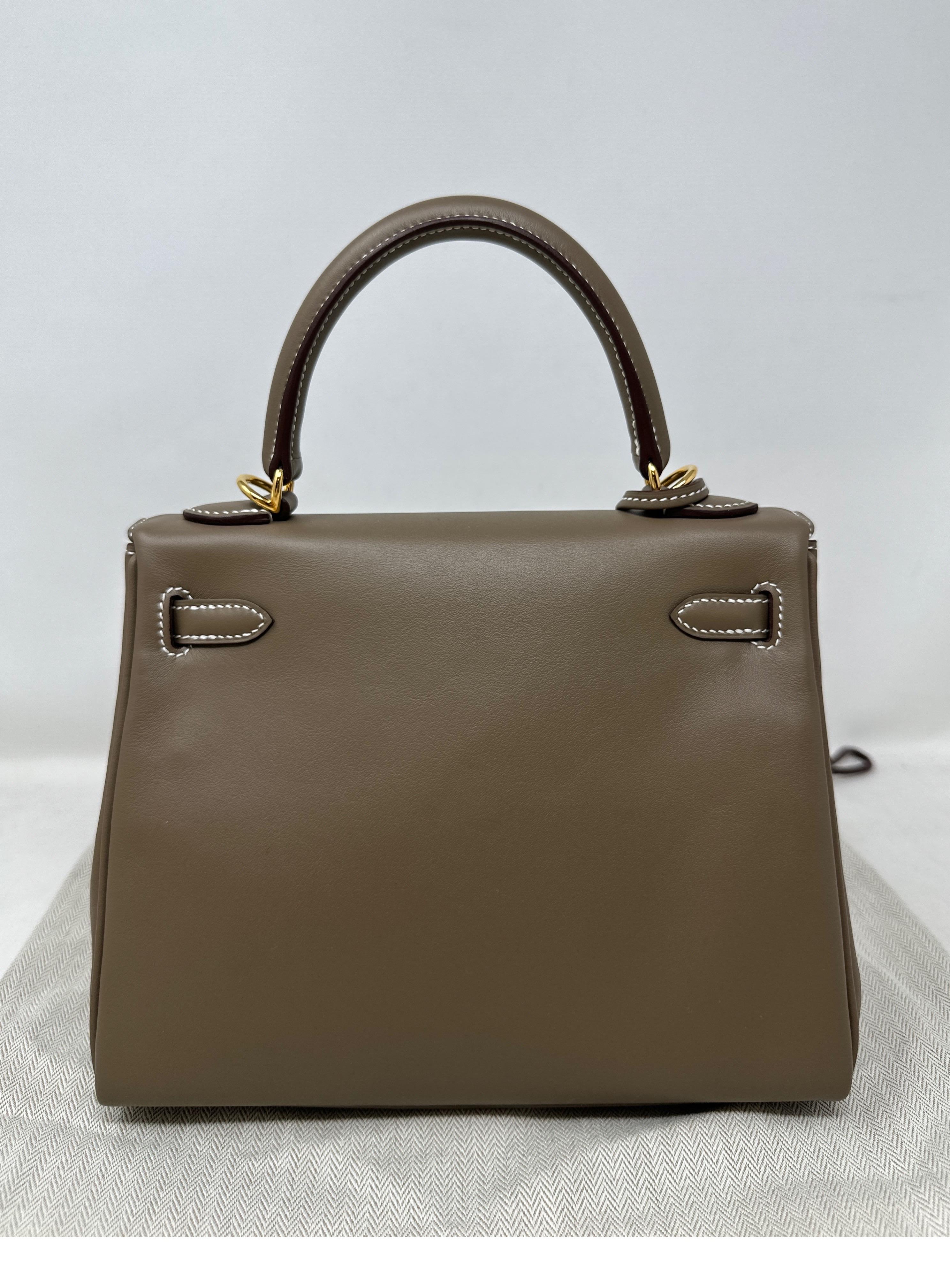Hermes Kelly 25 Swift Etoupe Bag  For Sale 14