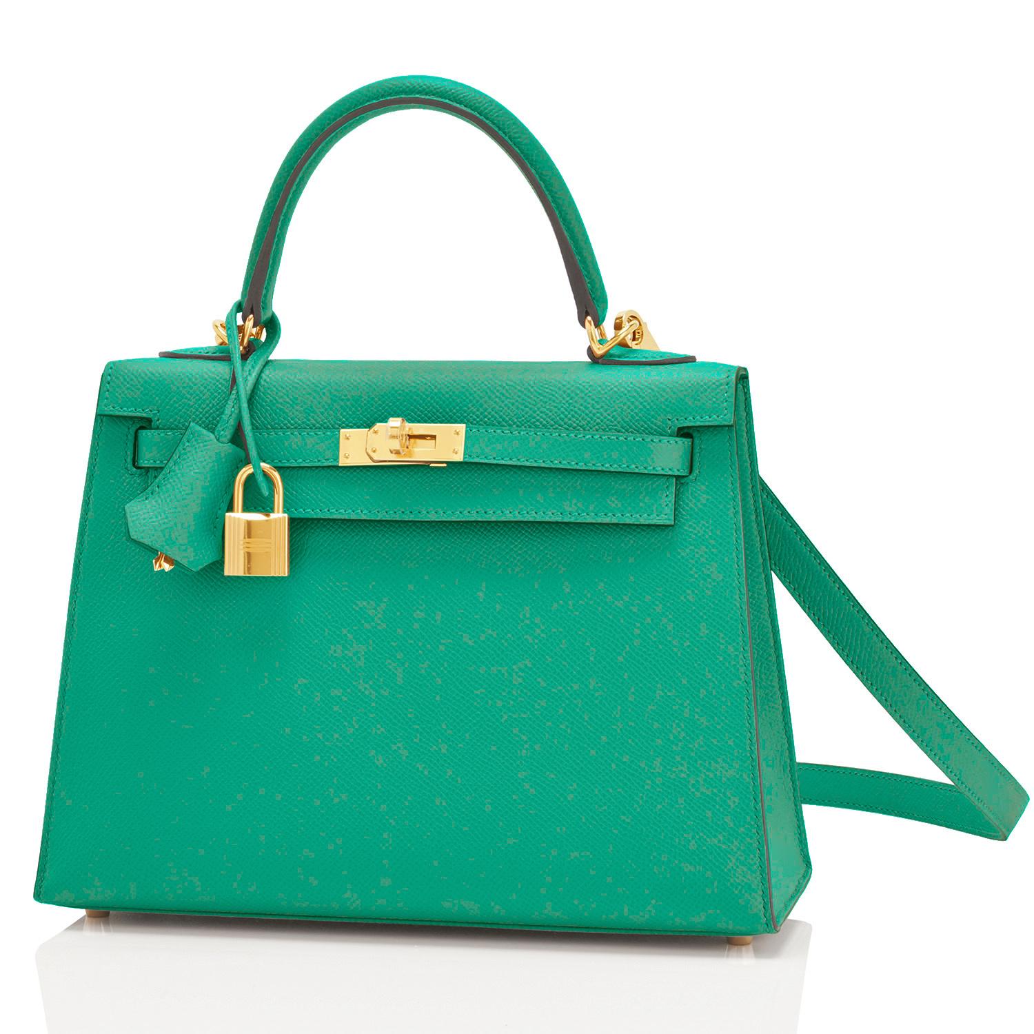 Hermes Kelly 25 Vert Jade Gold Sellier Epsom Green Shoulder Bag Z Stamp:: 2021 im Zustand „Neu“ in New York, NY