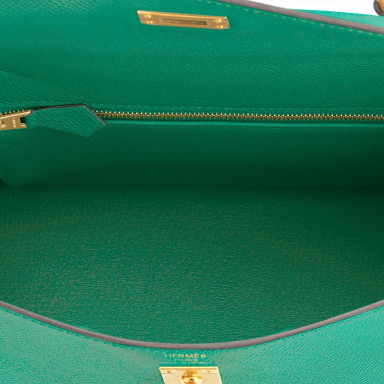 Hermes Kelly Sellier 25 Vert Jade Epsom Gold Hardware – Madison Avenue  Couture