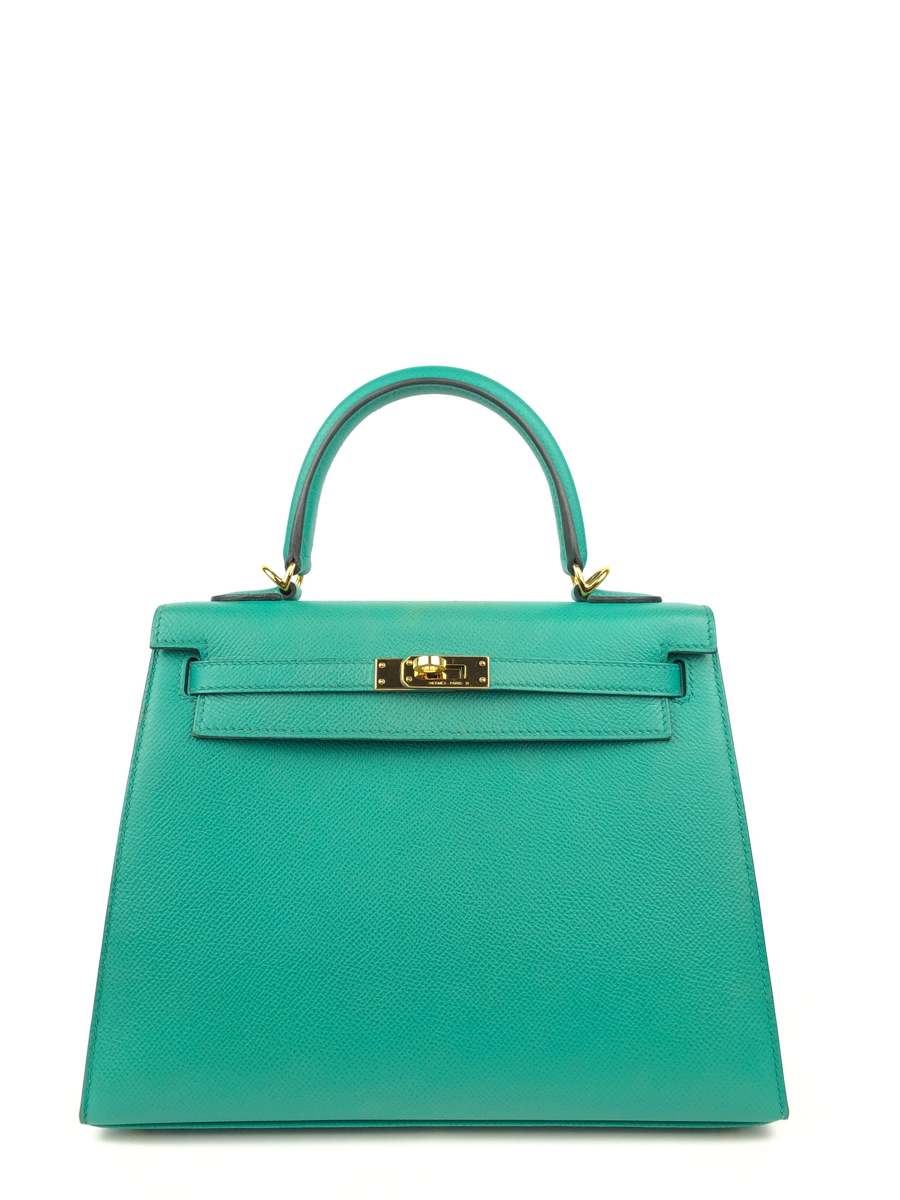Stunning Hermes Kelly 25 Vert Verone Epsom Sellier Gold Hardware. Excellent Pristine Condition, Light Hairlines on Hardware. D Stamp 2019 Full set With Box and Copy of Receipt. 

Shop with Confidence from Lux Addicts. Authenticity Guaranteed!