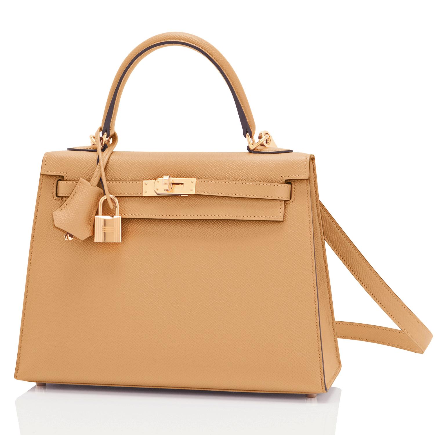 Hermès Kelly 25cm Biskuit Tan Epsom Sellier Umhängetasche mit Gold Z-Stempel, 2021 im Zustand „Neu“ in New York, NY