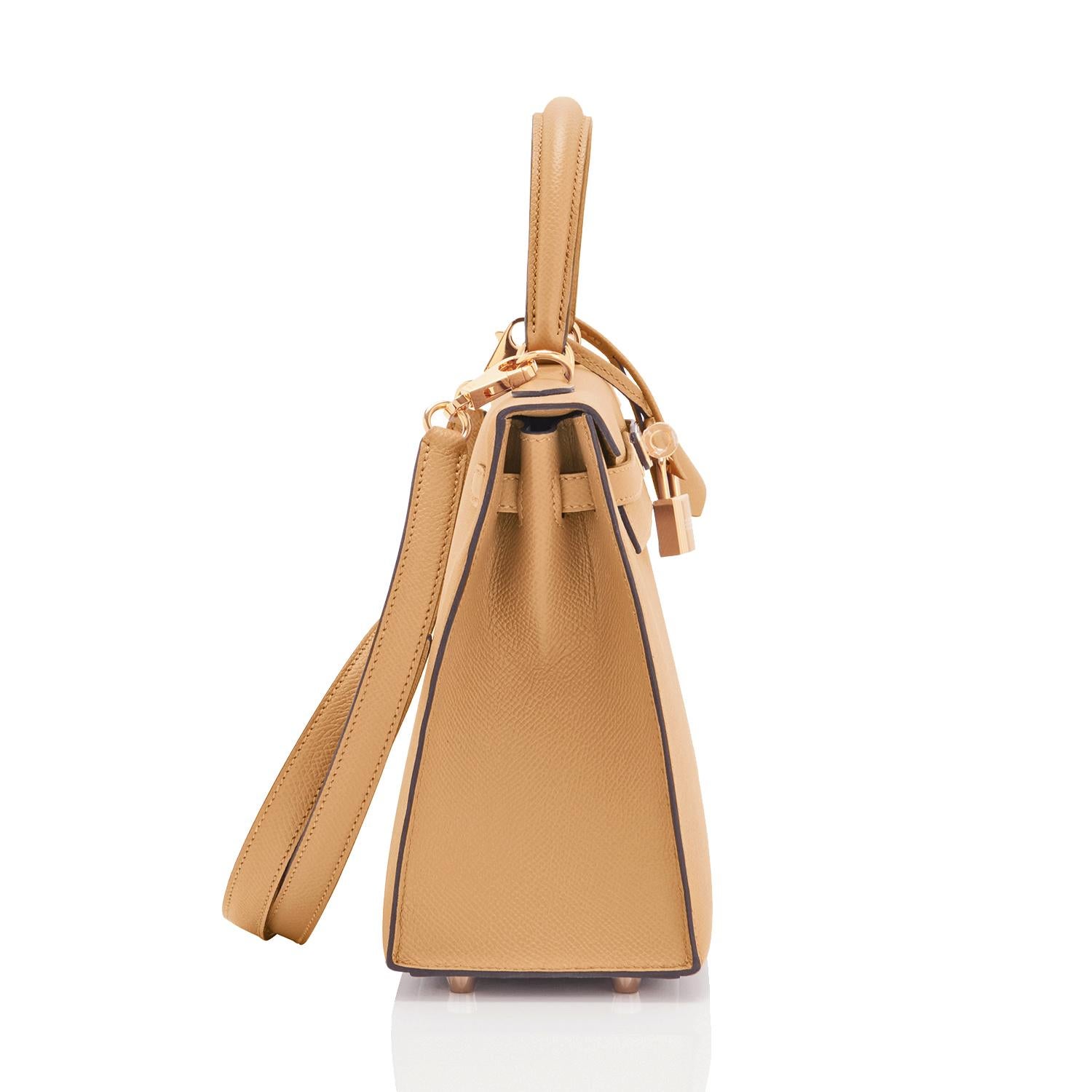 Hermès Kelly 25cm Biskuit Tan Epsom Sellier Umhängetasche mit Gold Z-Stempel, 2021 Damen