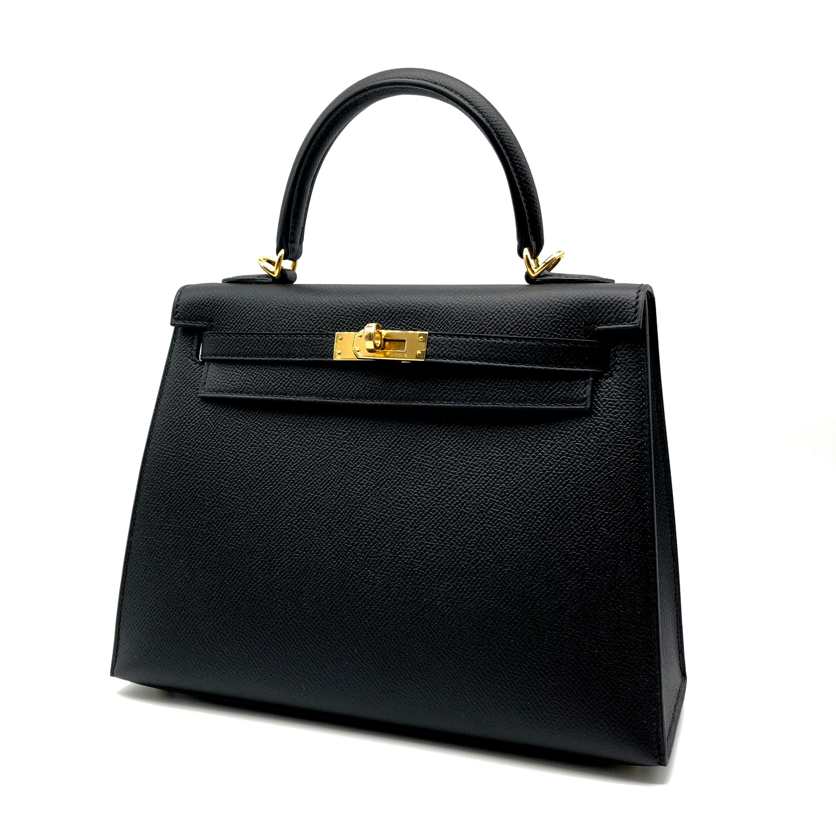 Hermès Kelly 25cm Black Epsom Leather Gold Hardware In New Condition In Sydney, New South Wales