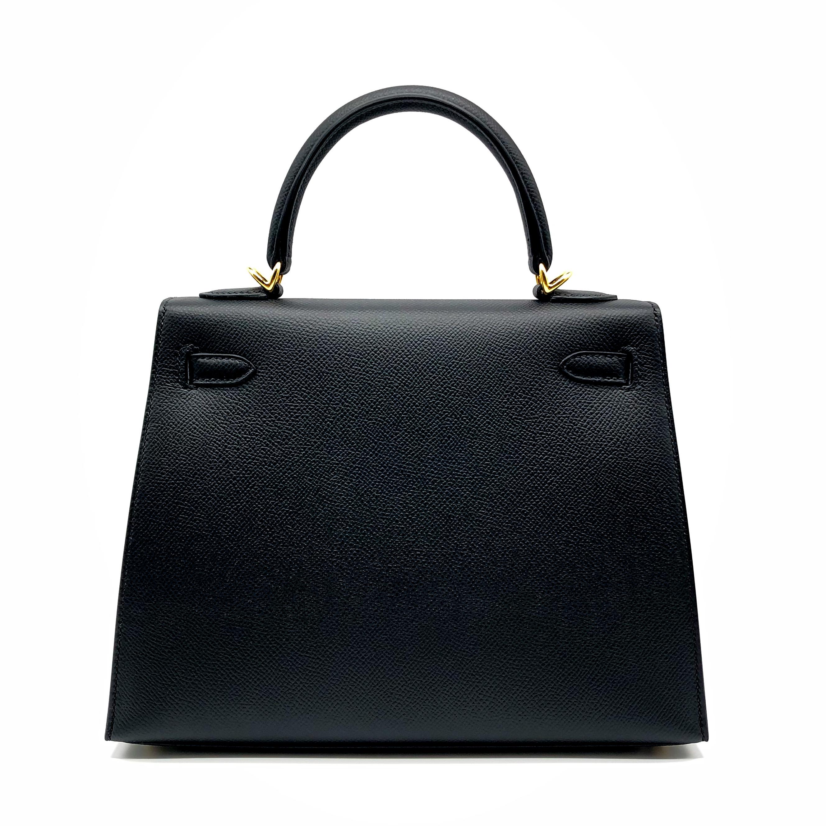 Women's or Men's Hermès Kelly 25cm Black Epsom Leather Gold Hardware