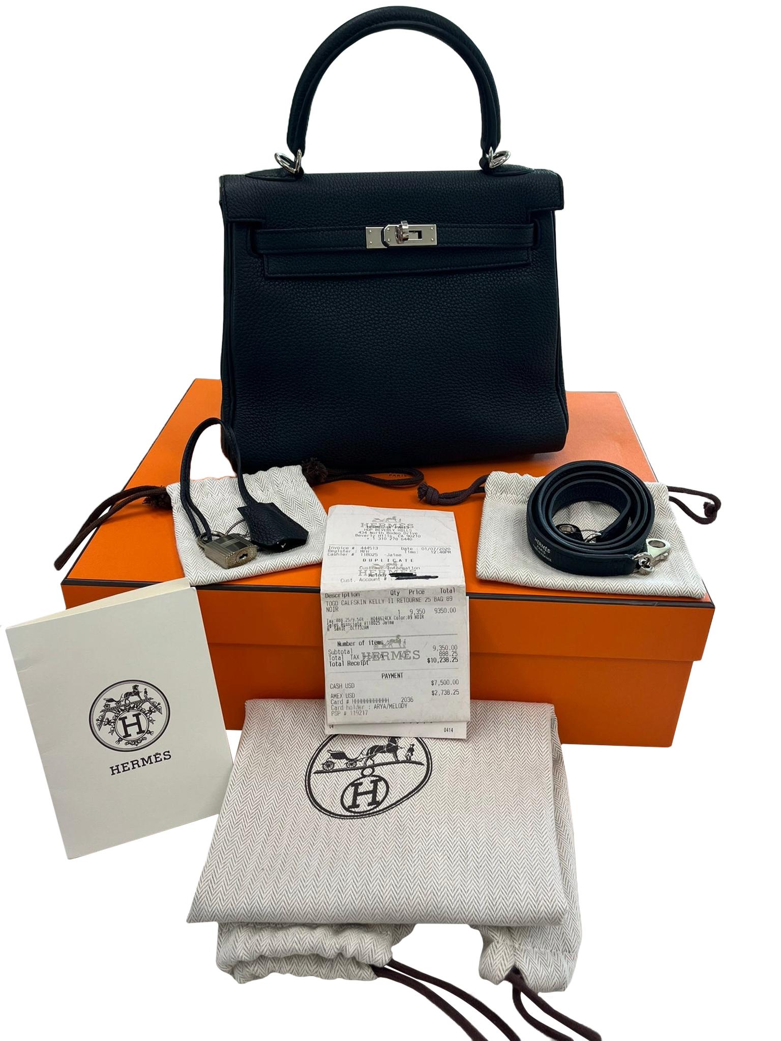Hermes Kelly 25cm Black Togo Leather Handbag with Silver Hardware Engraved In Excellent Condition For Sale In Aventura, FL