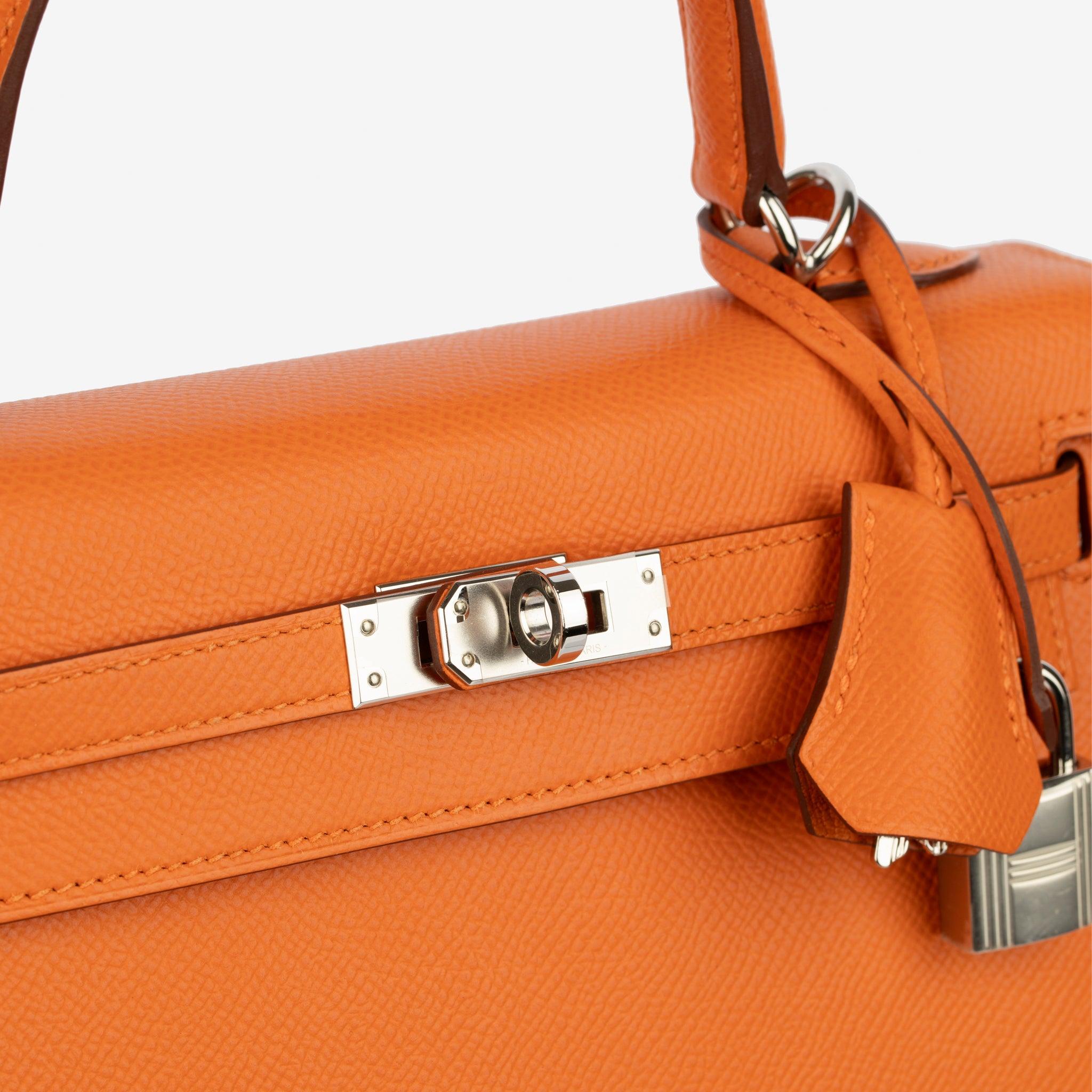 Hermes Kelly 25cm Sellier Orange Epsom Leather Palladium Hardware en vente 11