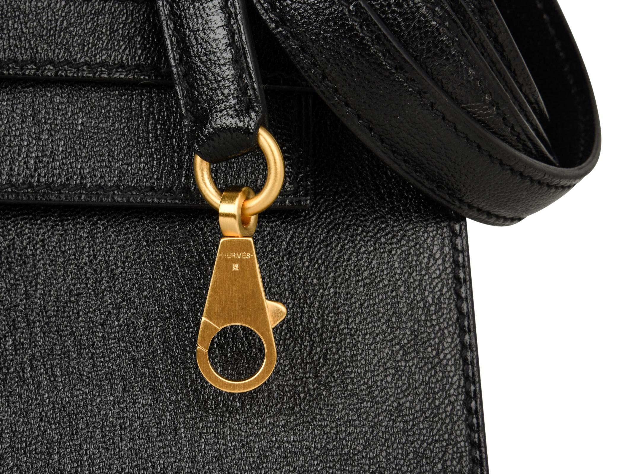 Hermes Kelly 28 Bag HSS Sellier Black/Vermillion Interior Chevre Brushed Gold  2