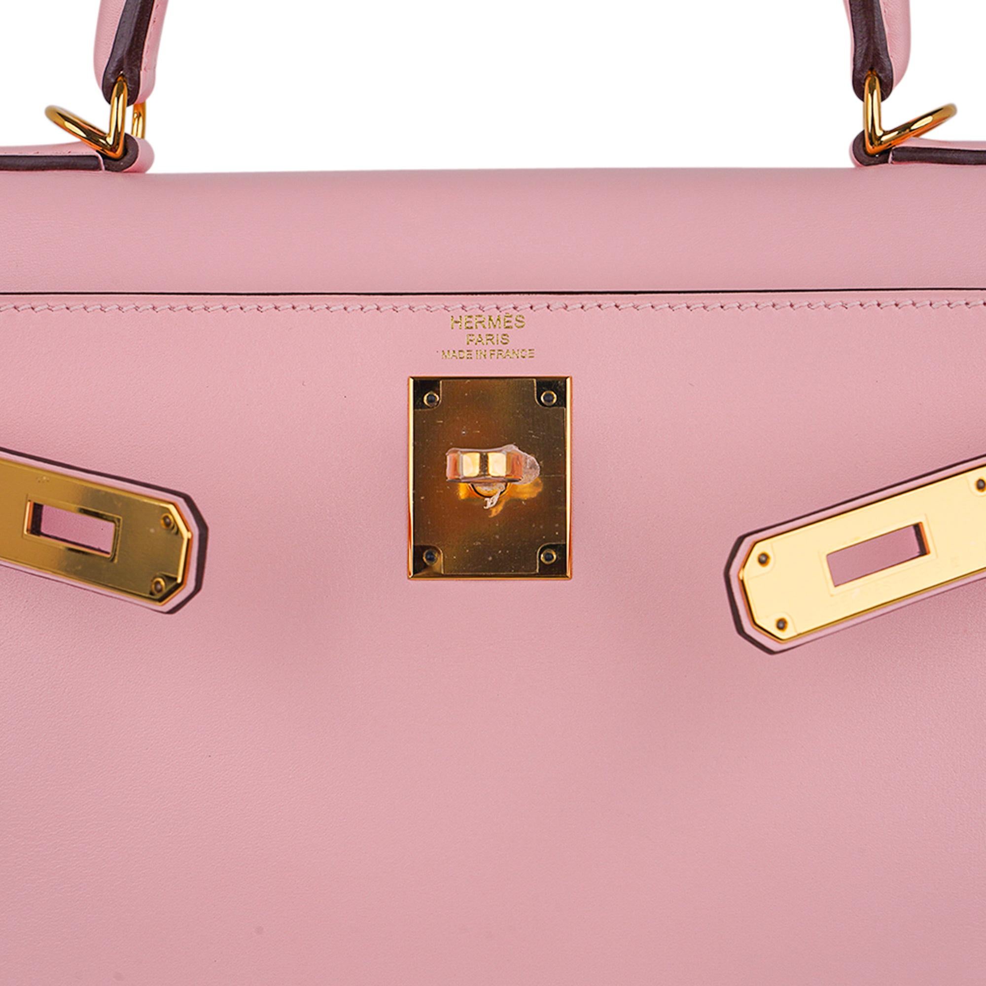 Hermes Kelly 28 Bag Rose Sakura Gold Hardware Swift Leather In New Condition In Miami, FL