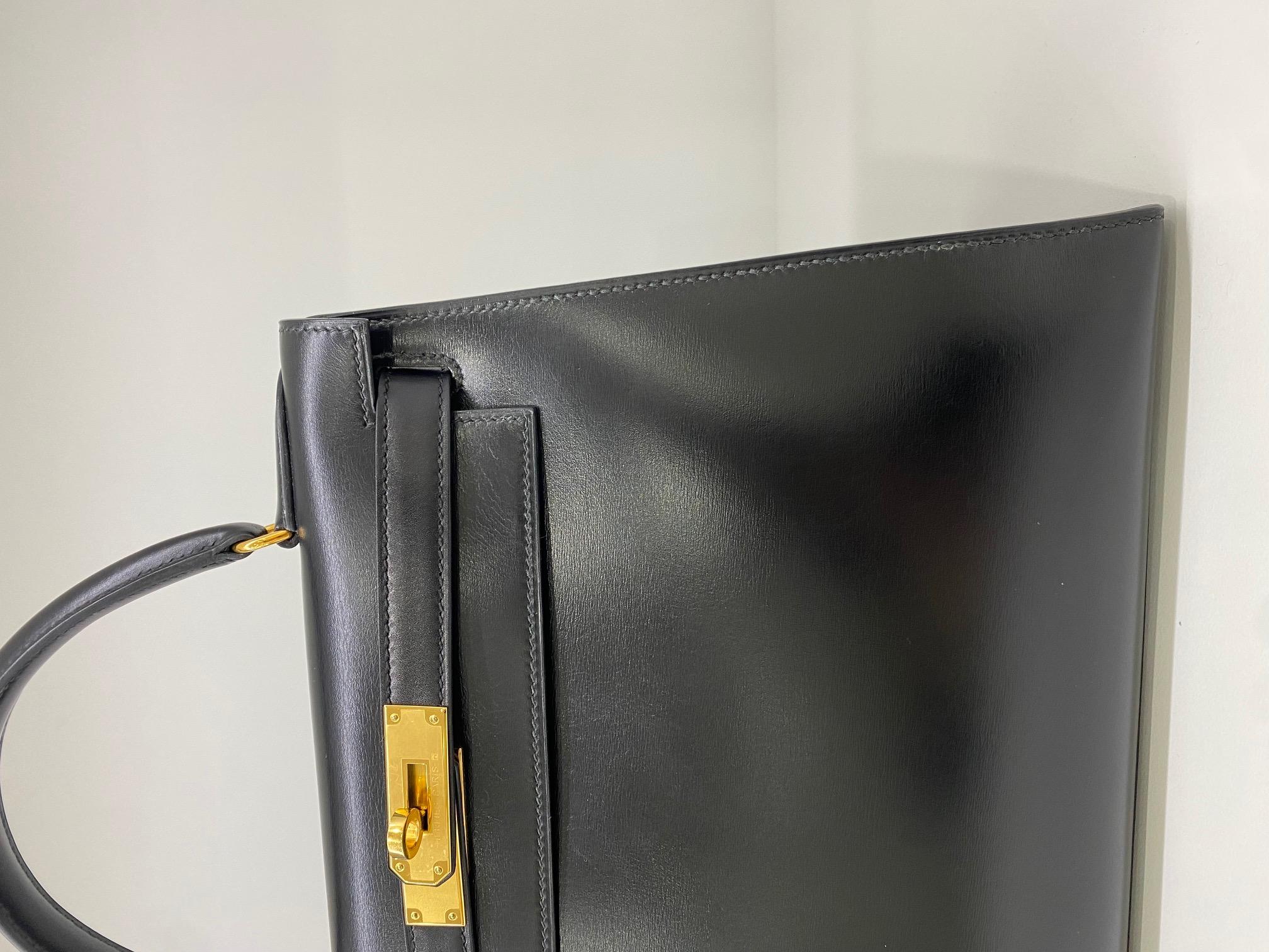 Hermes Kelly 28 Black Box Calf Sellier GHW Vintage In Excellent Condition In Double Bay, AU