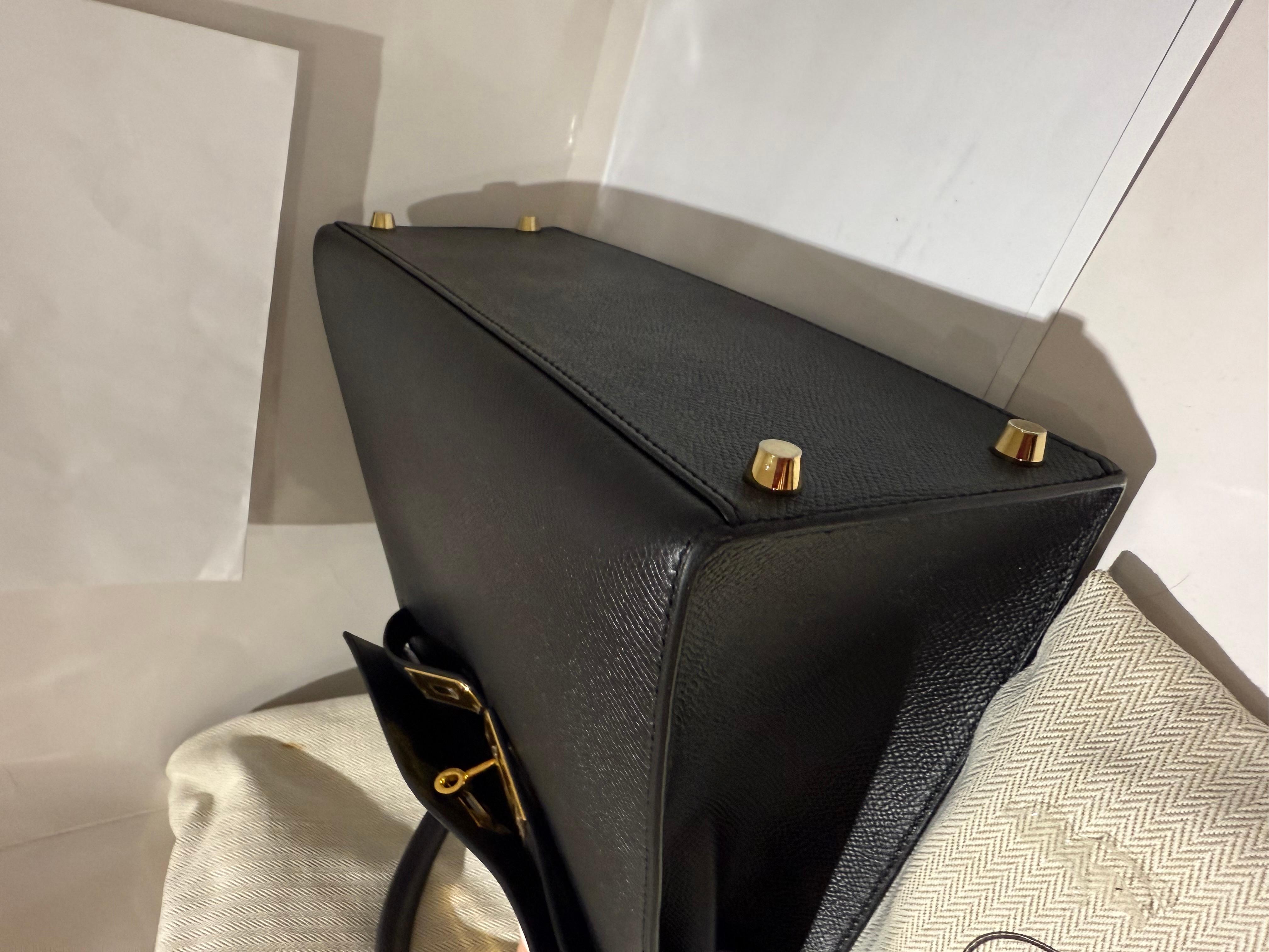 Hermes Kelly 28 Schwarz Epsom Gold Hardware Handtasche im Angebot 3