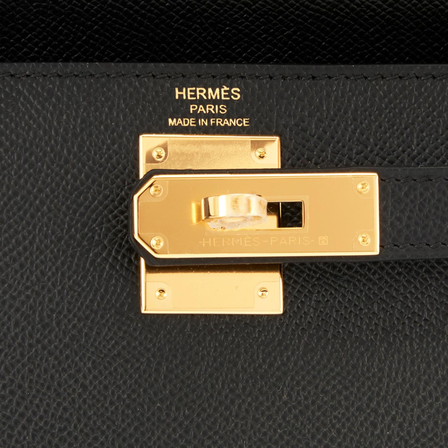 Hermès - Sac Kelly 28 noir Epsom Sellier avec quincaillerie en or estampillée Z, 2021 en vente 4