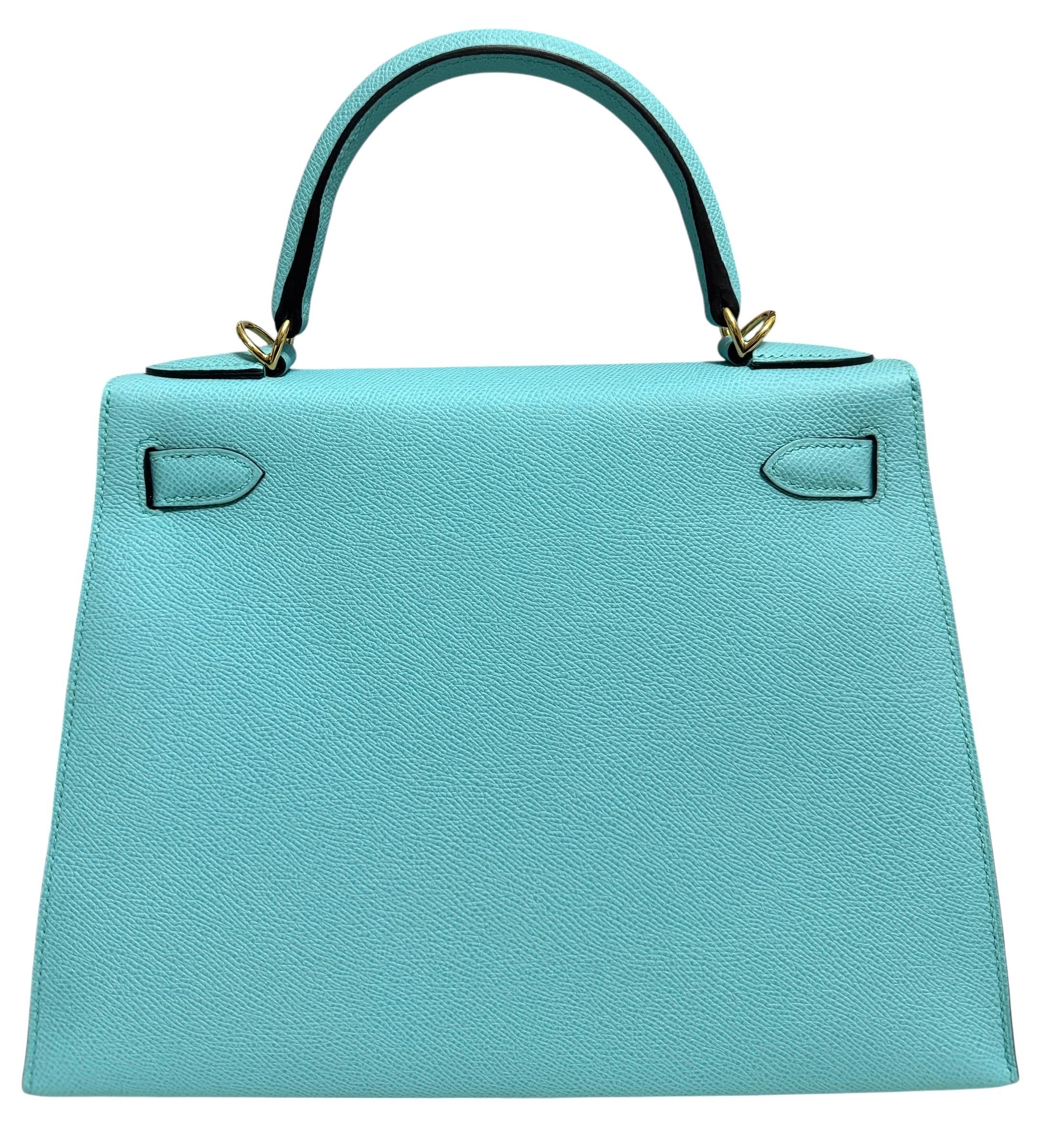 Hermès Kelly 28 blue atoll Tiffany blue gold hardware In New Condition In Miami, FL