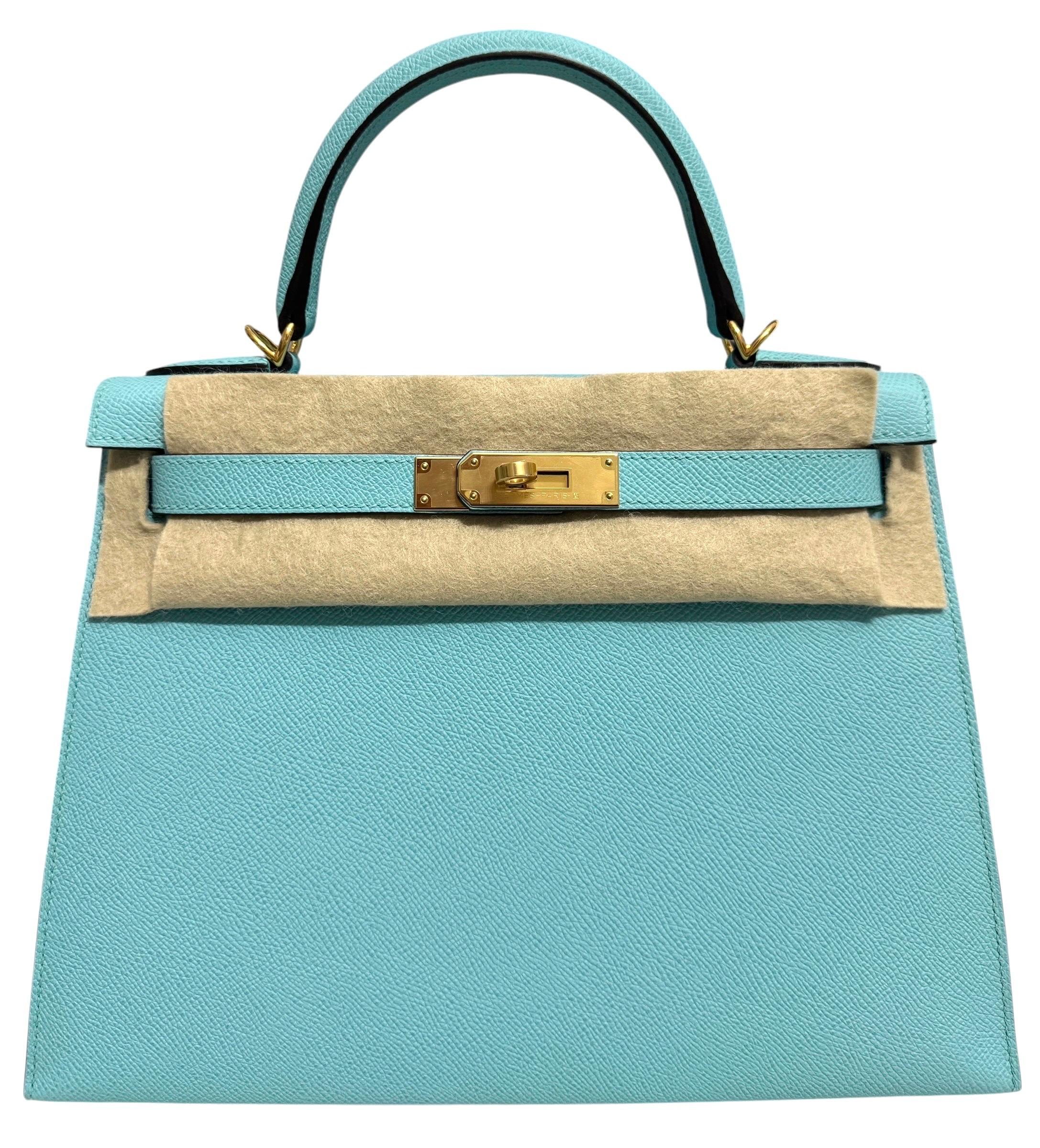 Hermès Kelly 28 blue atoll Tiffany blue gold hardware 1