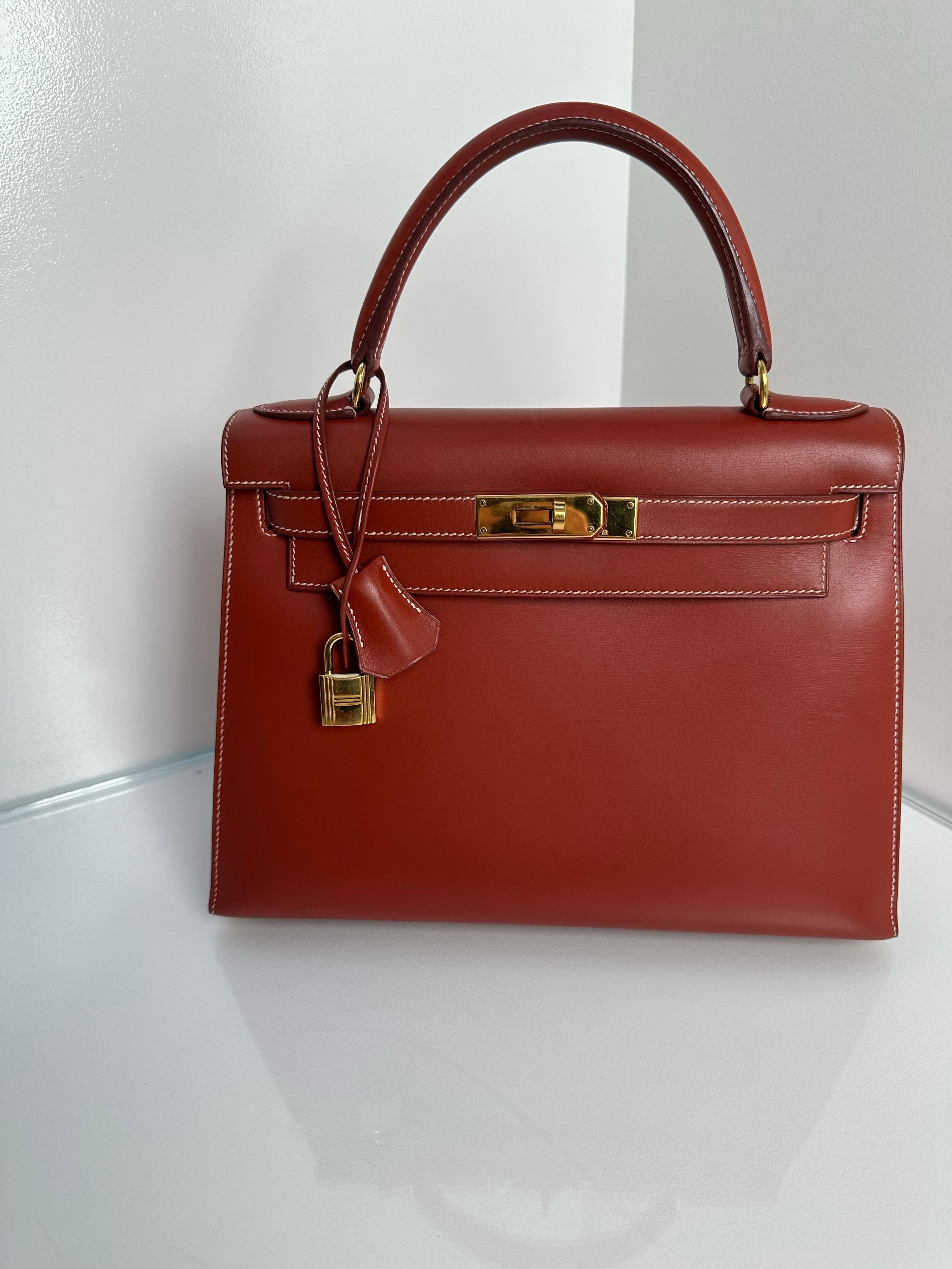 Hermes Kelly 28 Brique Box Gold Hardware en venta